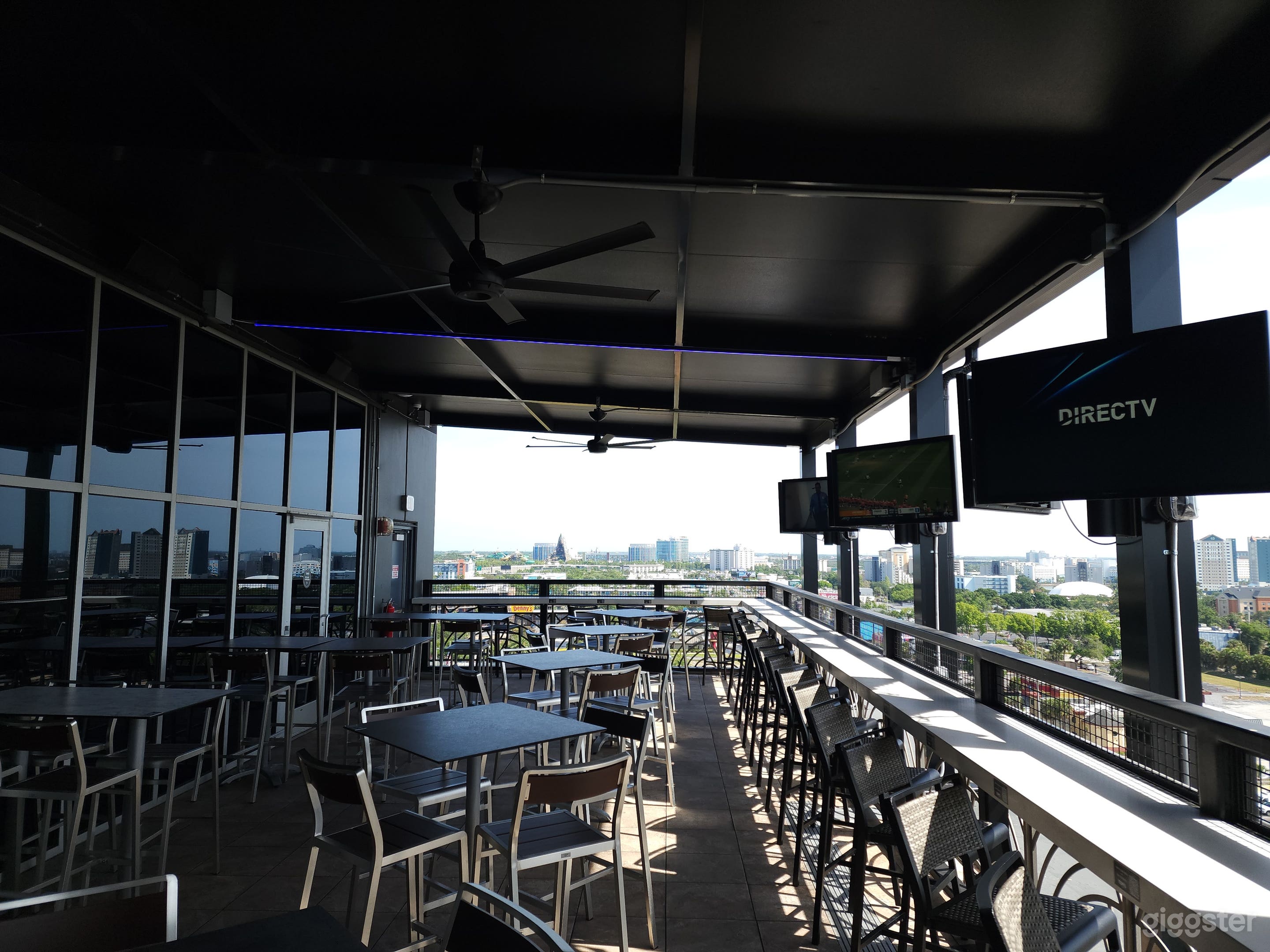 Loft Style Restaurant/Bar with Amazing Views Photo 2