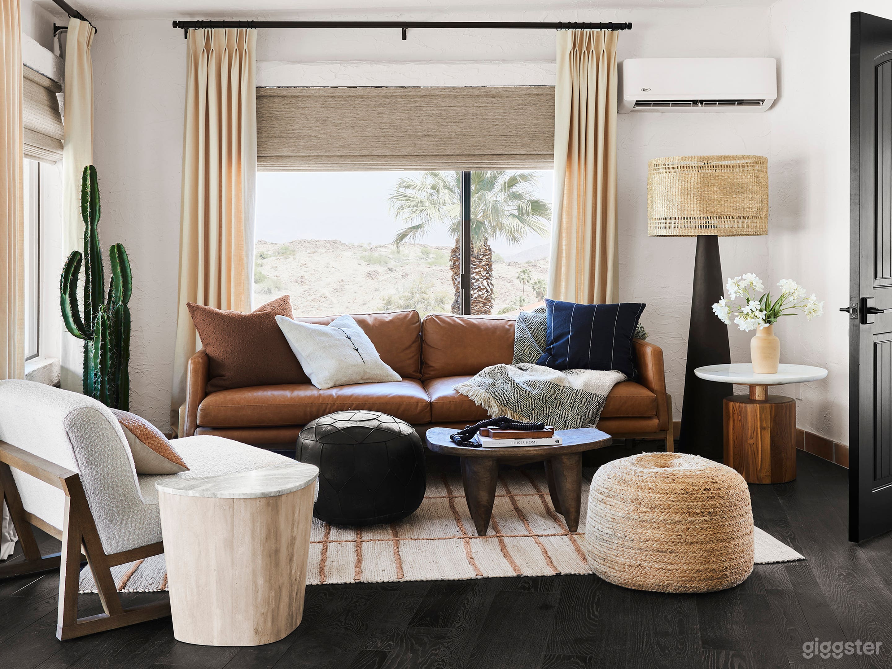 The Luxurious Palm Desert Cinematic Villa Photo 3