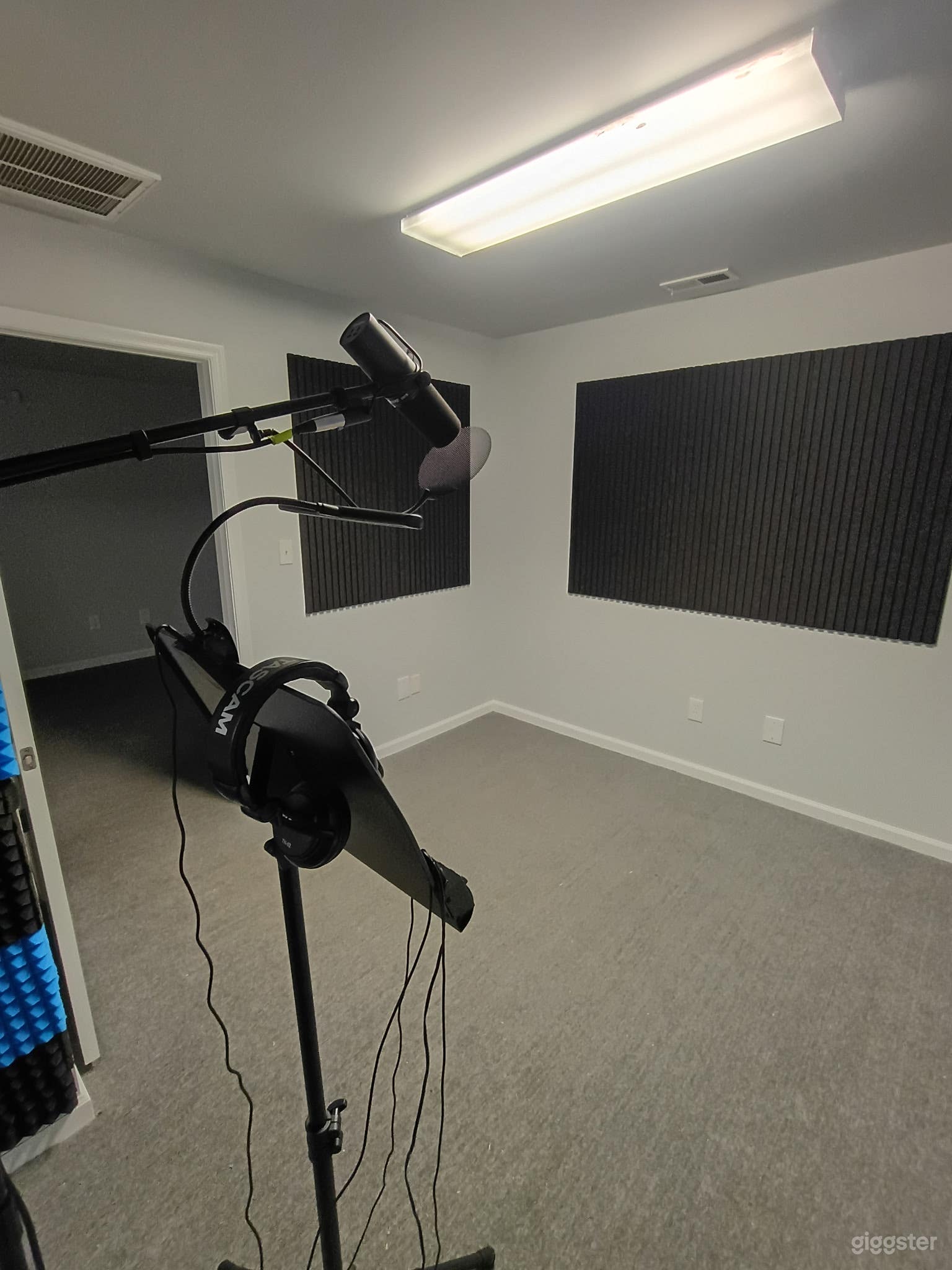 PROFESSIONAL AUDIO RECORDING SESSION! Photo 2