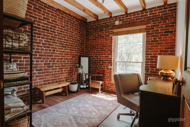  Downtown Lifestyle Photo Studio 