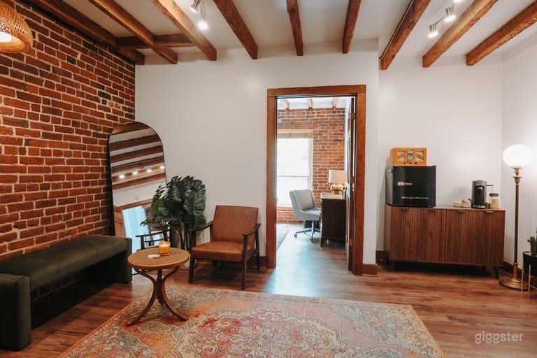  Downtown Lifestyle Photo Studio 