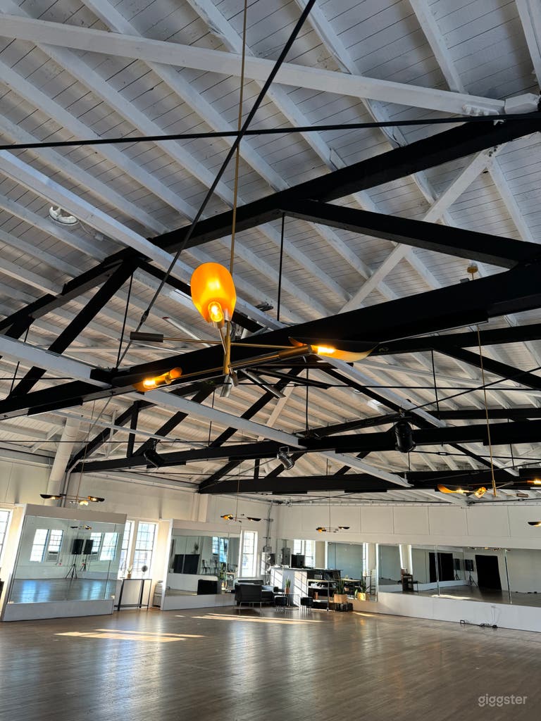  Spacious 3,300 sq ft Ballroom & Event Hall in Torrance 