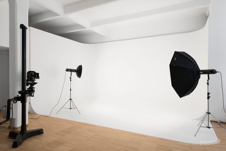  Accogliente Loft Studio per Produzioni Foto e Video 