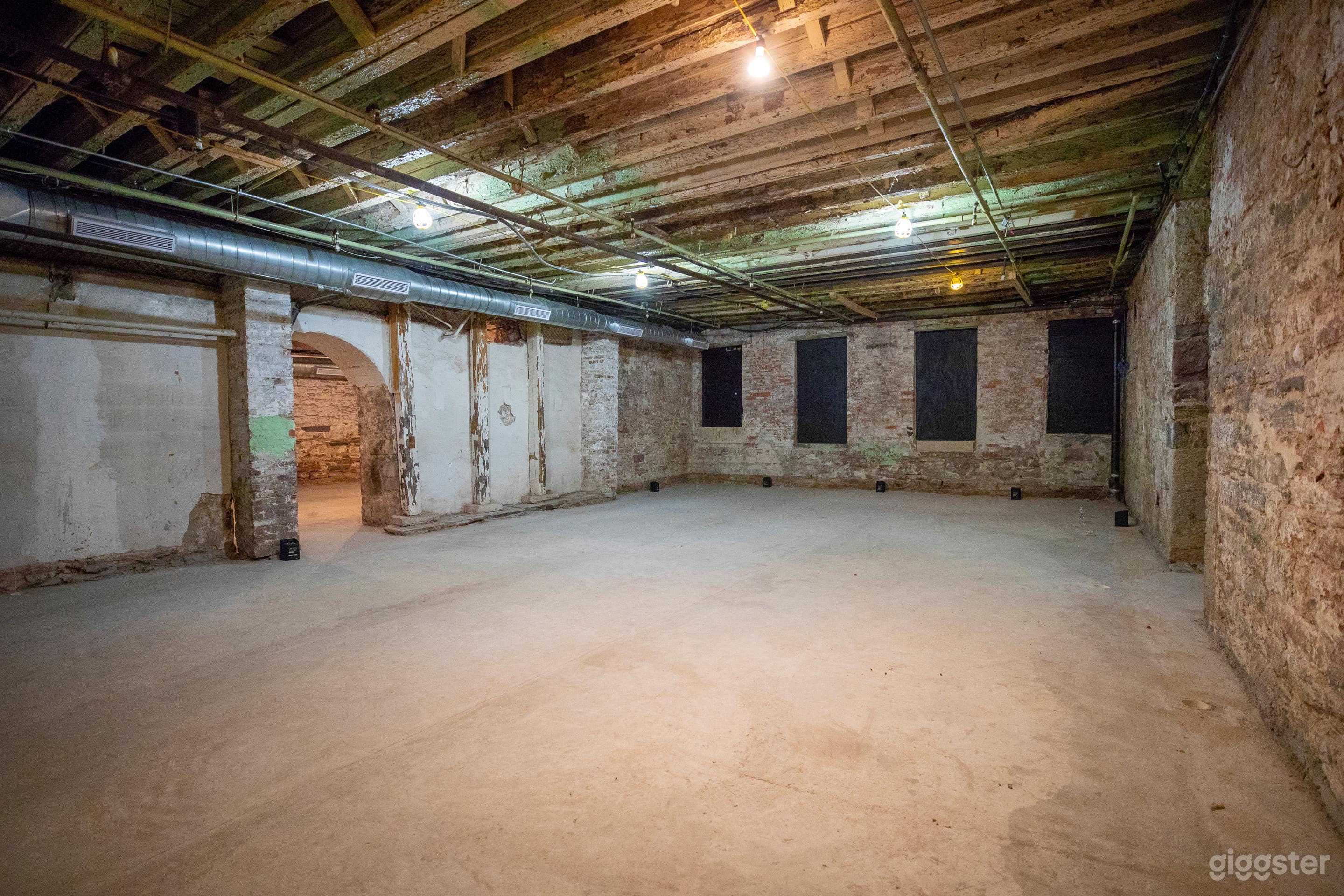 Raw Underground Hideout Studio in LES/Chinatown Photo 4