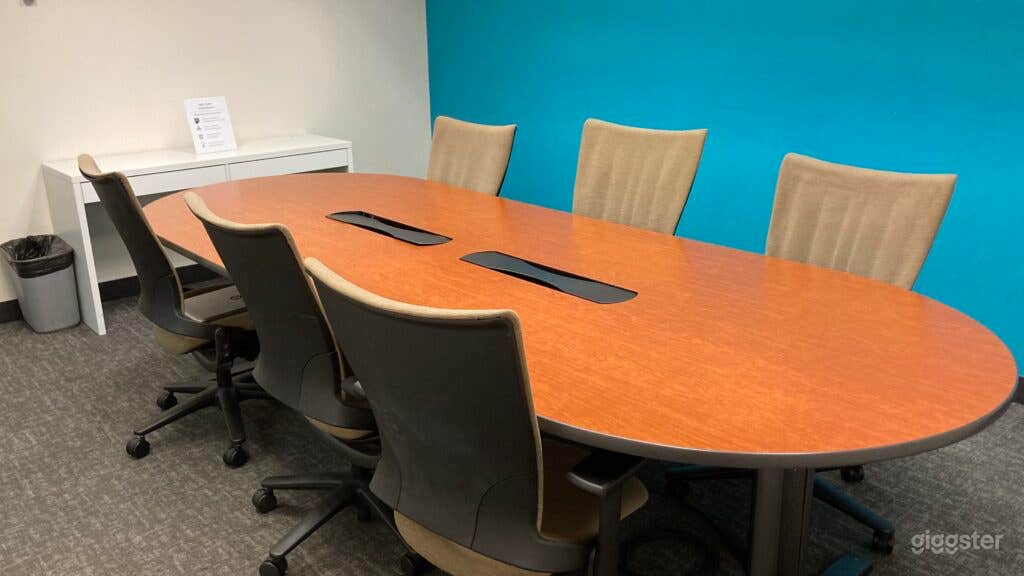 Kauai: Quiet Spacious Conference Room  Photo 3