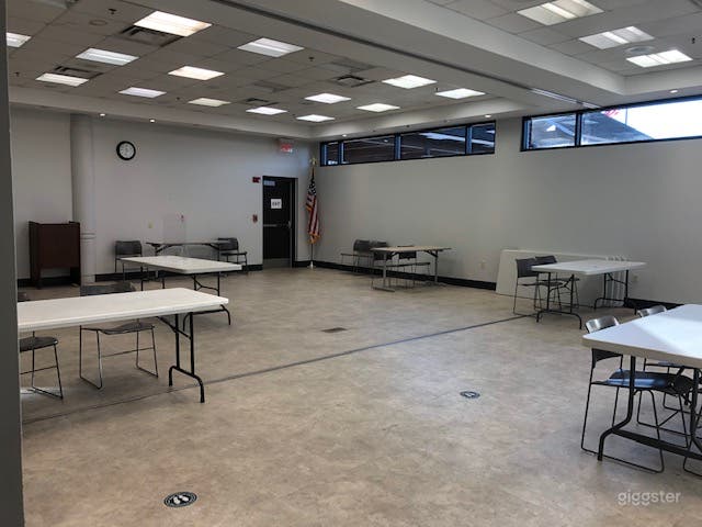 Large Library Meeting Room in Central Branch Photo 1