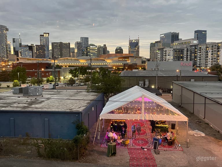  Sun-Kissed Urban Retreat 