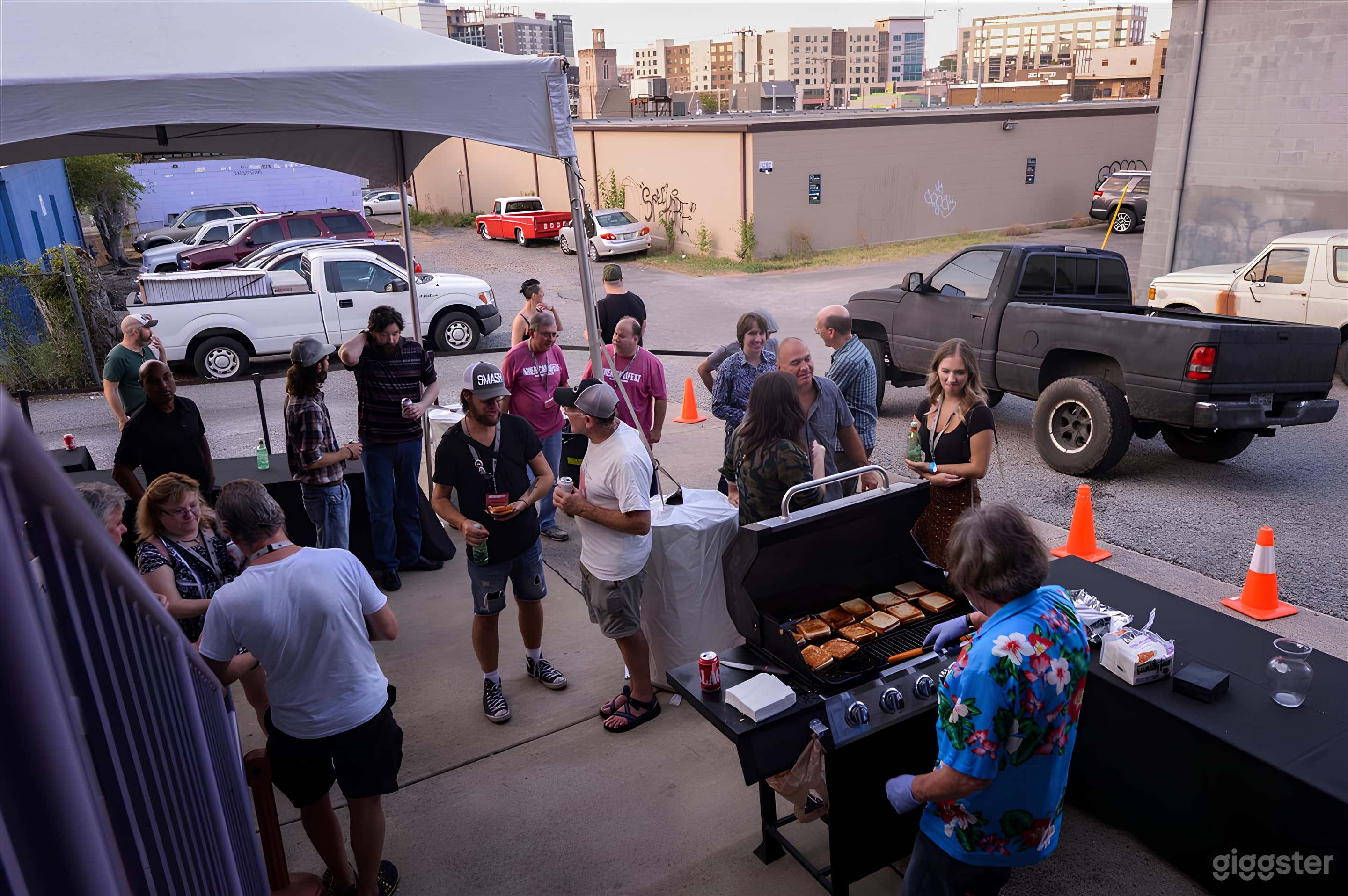 Sun-Kissed Urban Retreat Photo 4