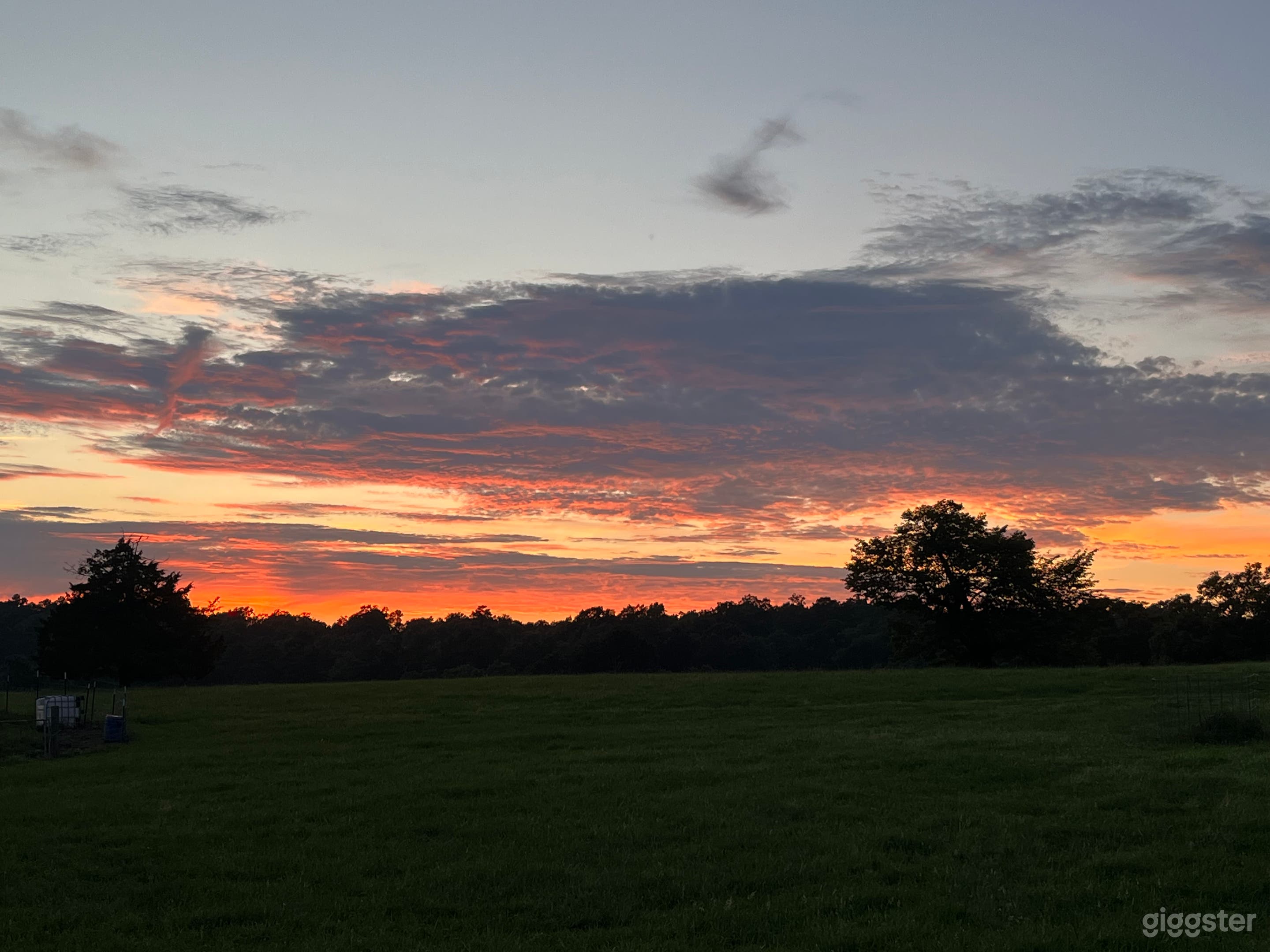 Authentic farm in the Ozarks Photo 1
