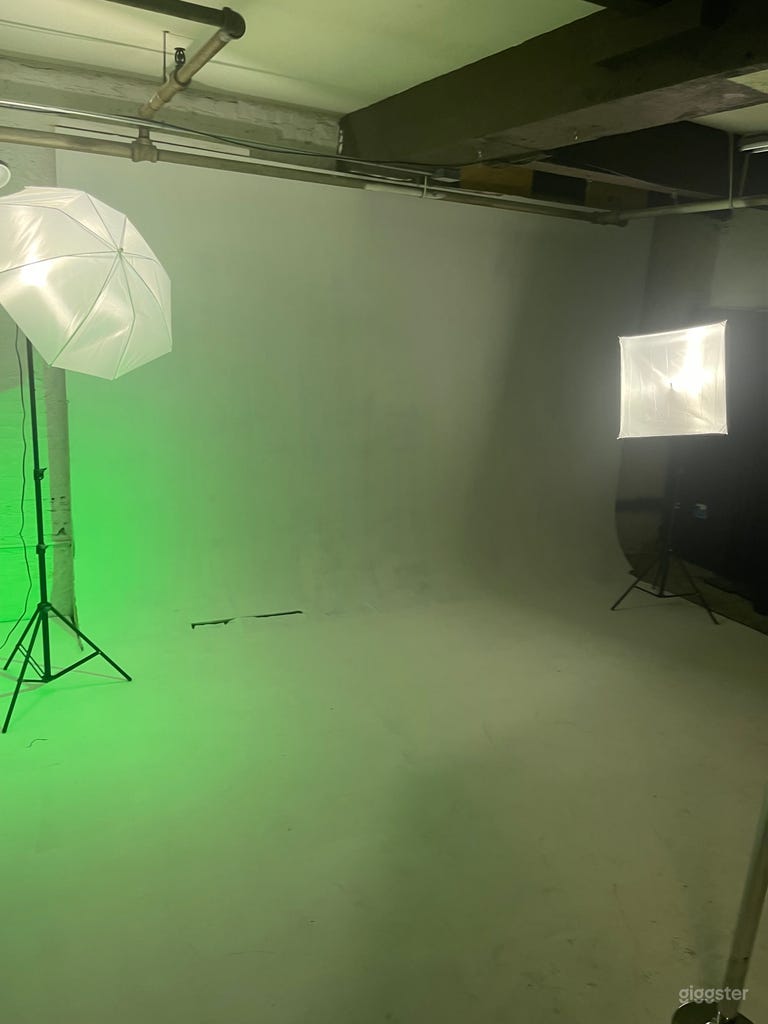  Podcast Lounge with Video and Photo shoot 