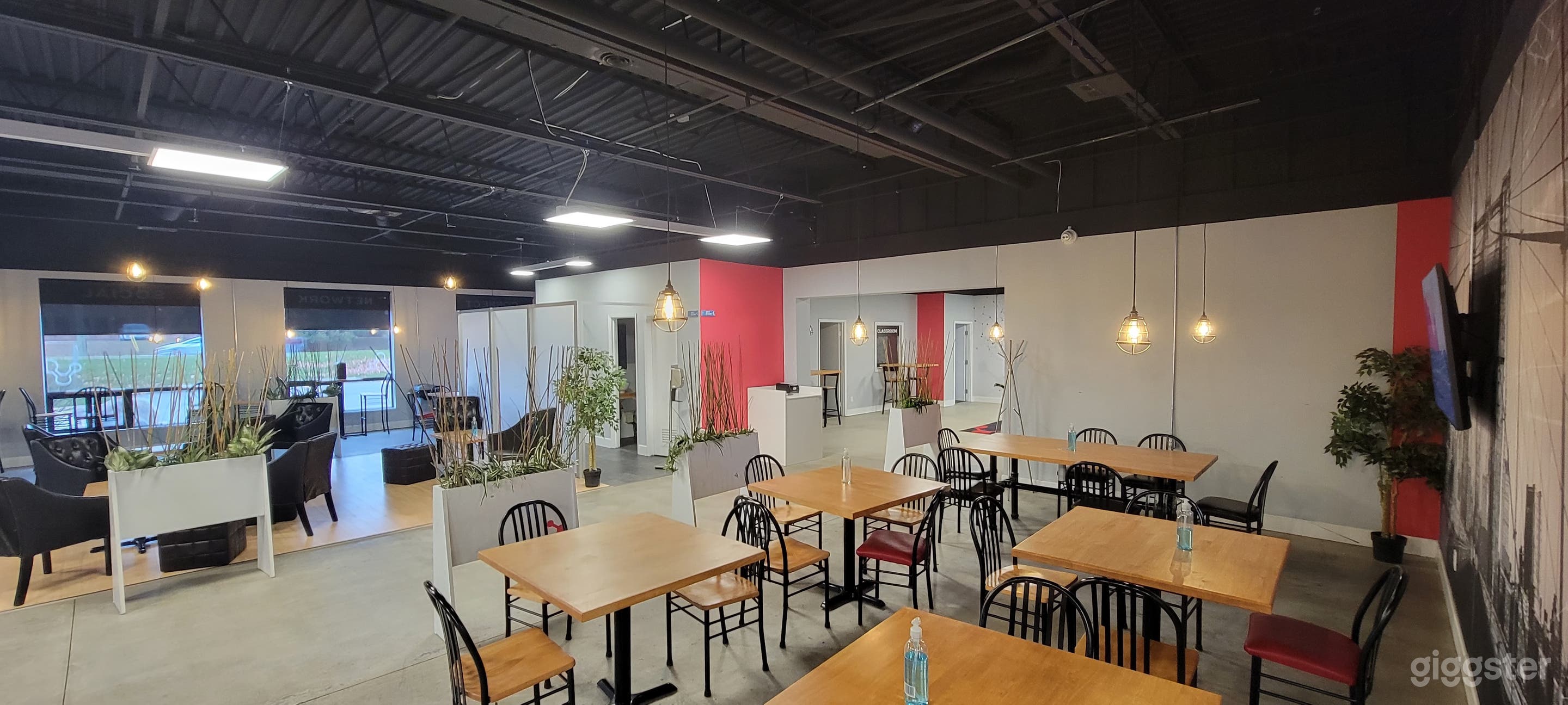 Large Open Concept Co-Op Workspace &amp; Event Space Photo 2