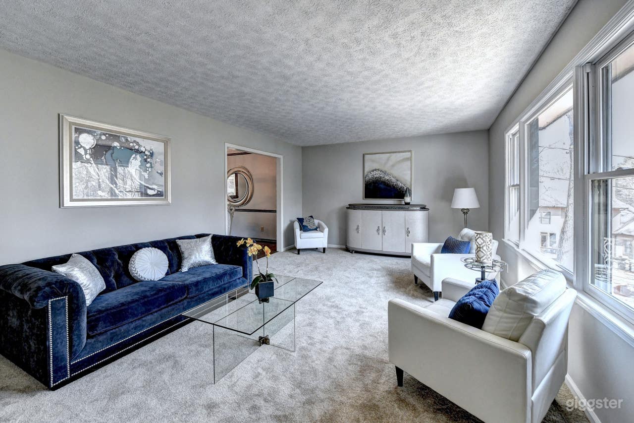 4BR Home with An Acre Lot Photo 1