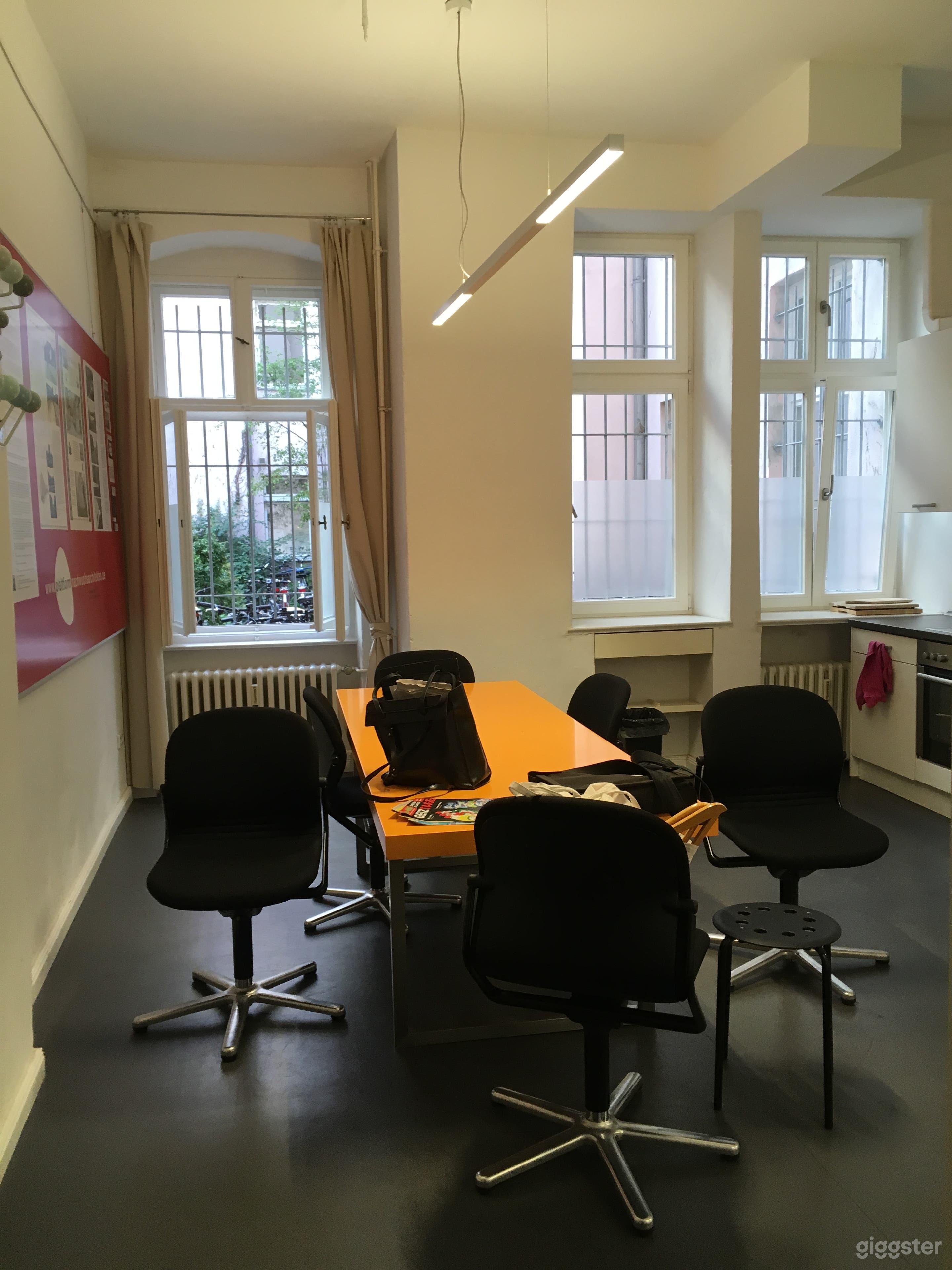 Bright Community-Focused Co-Working & Event Space in Berlin Photo 1