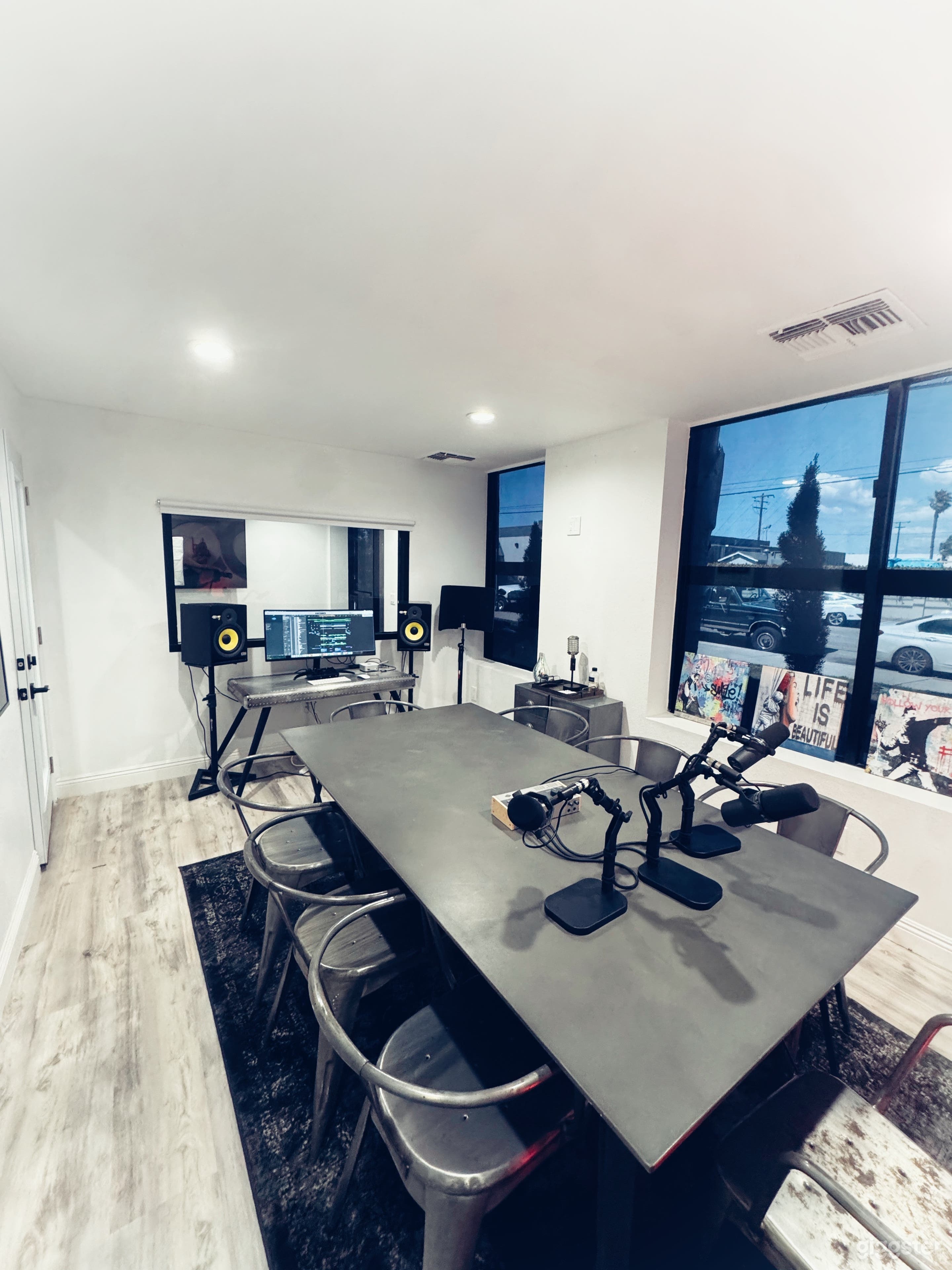 Creative Space for Recording, Content, & Events Photo 4