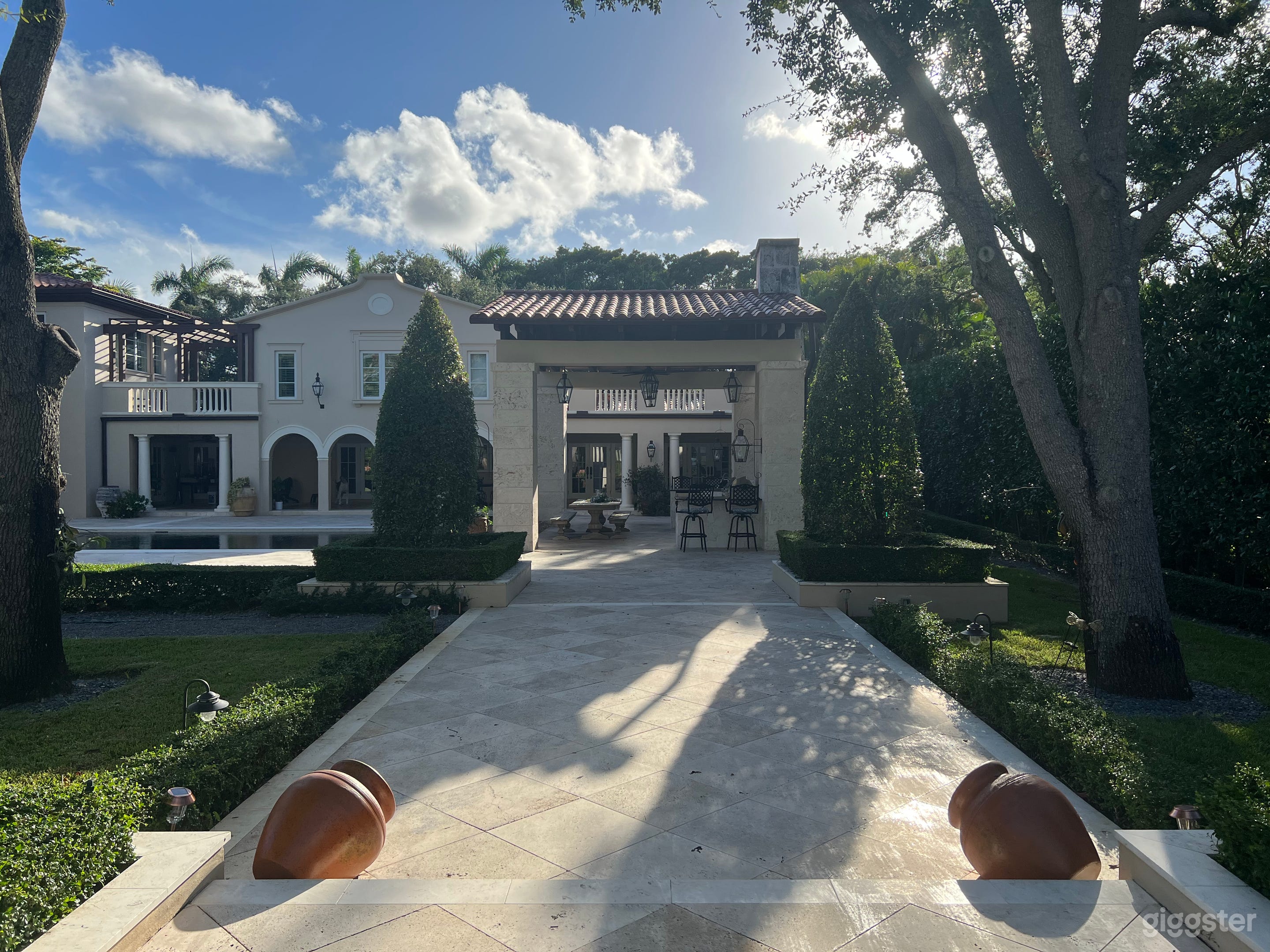 Stunning French European Villa Photo 4