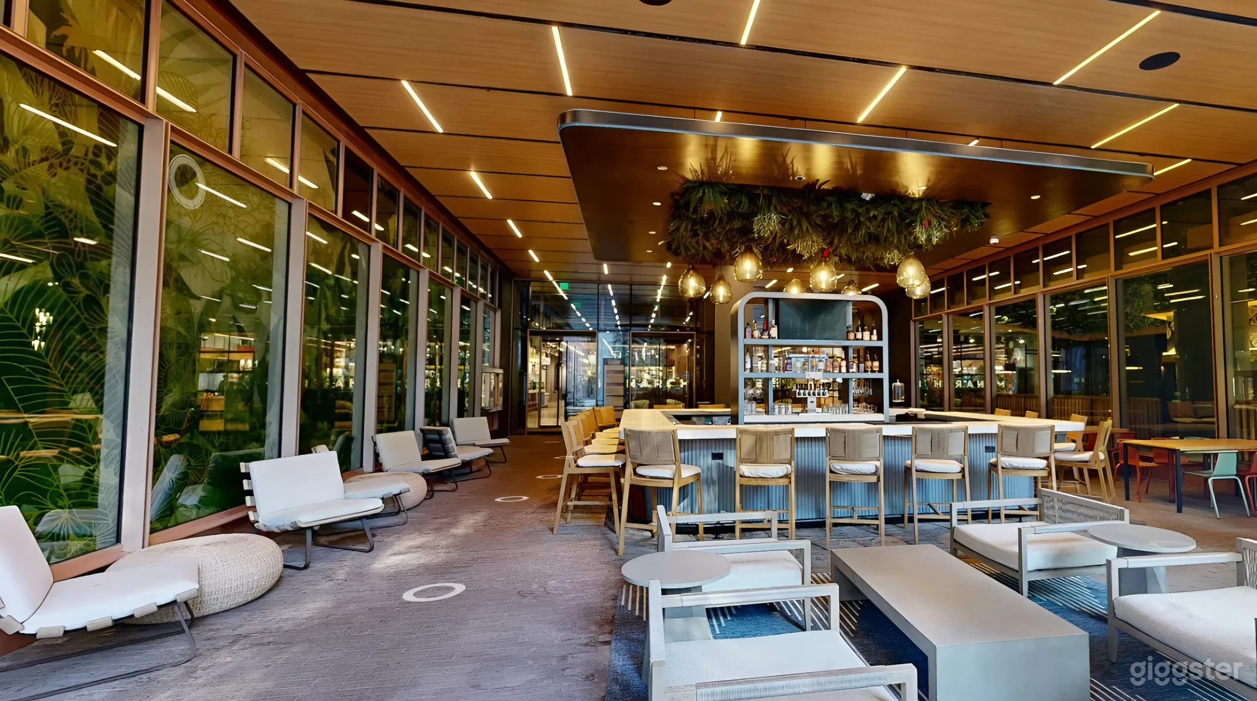 Lanai Terrace – Tropical Outdoor Tiki Bar & Lounge Photo 2