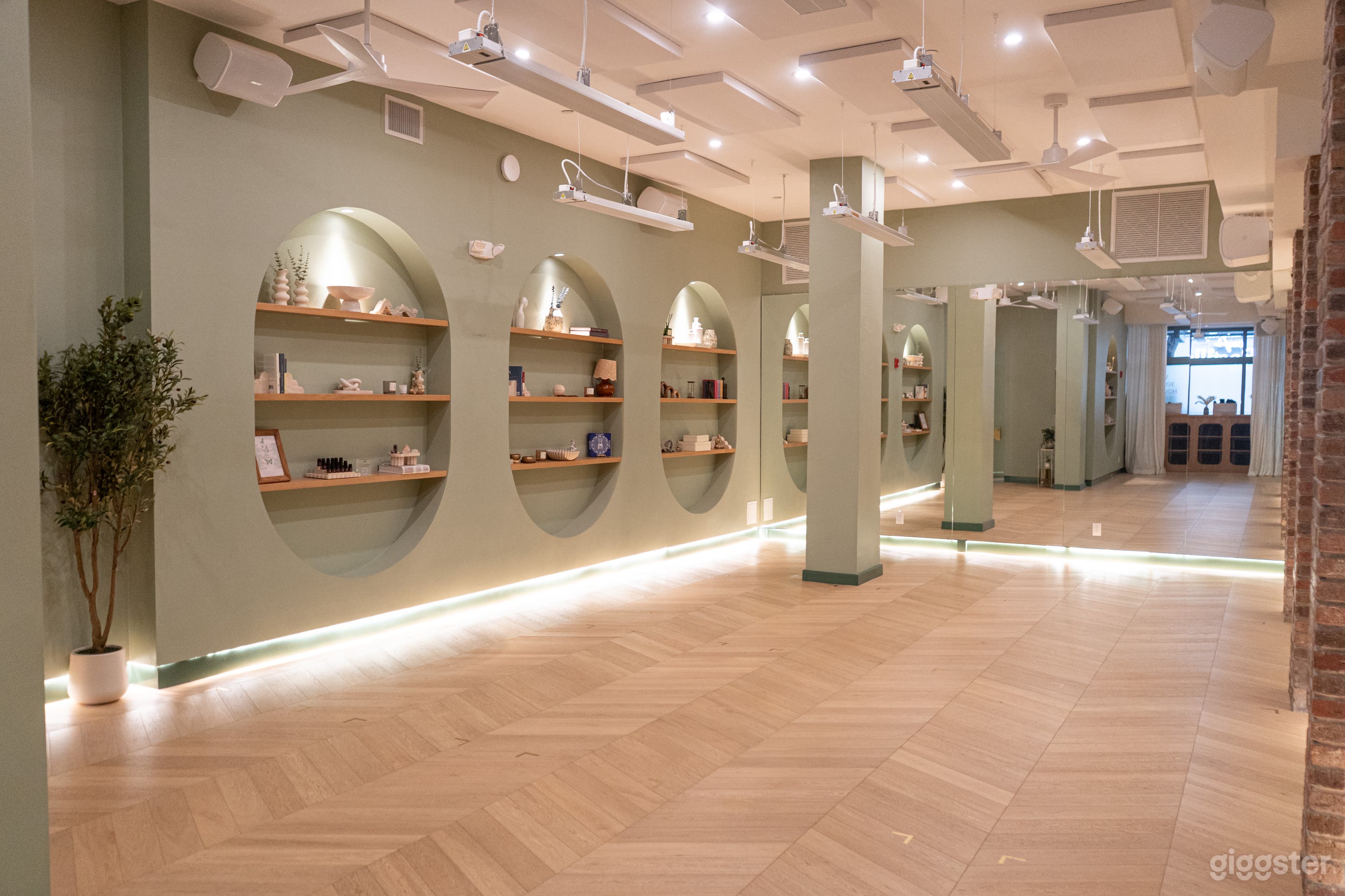 Luxury Wellness Studio in the Heart of Miami Photo 3