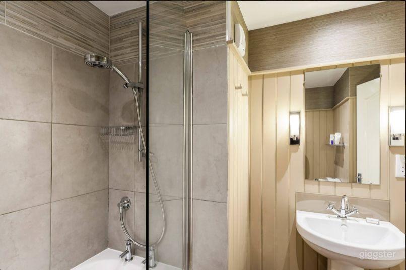 COSY LAKELAND SIGNATURE ROOM Photo 3