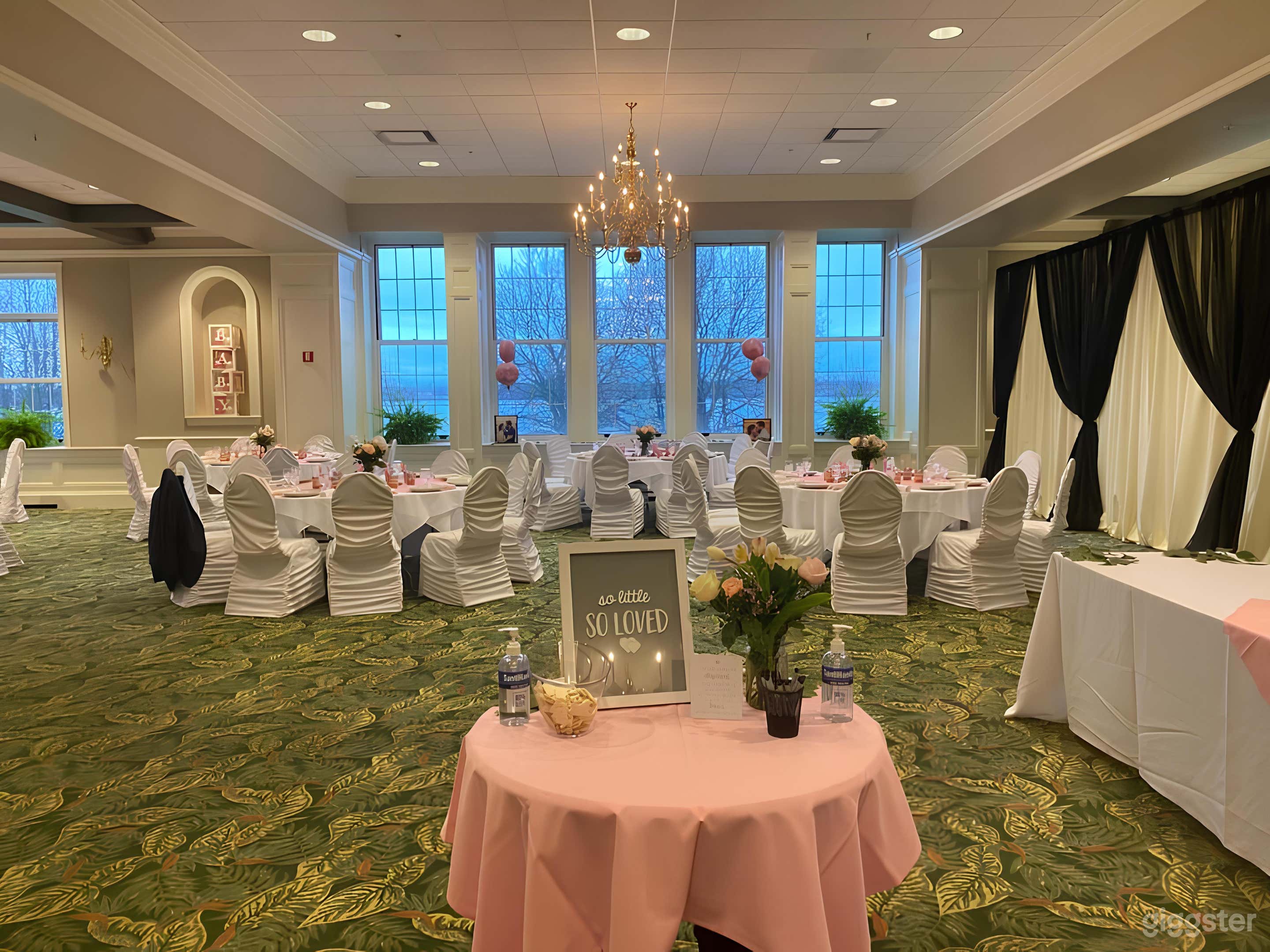 Classy Ballroom Photo 2