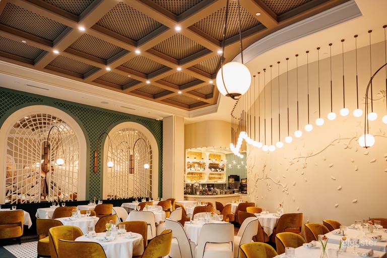  Charming Italian Trattoria with Elegant Interior & Piazza 