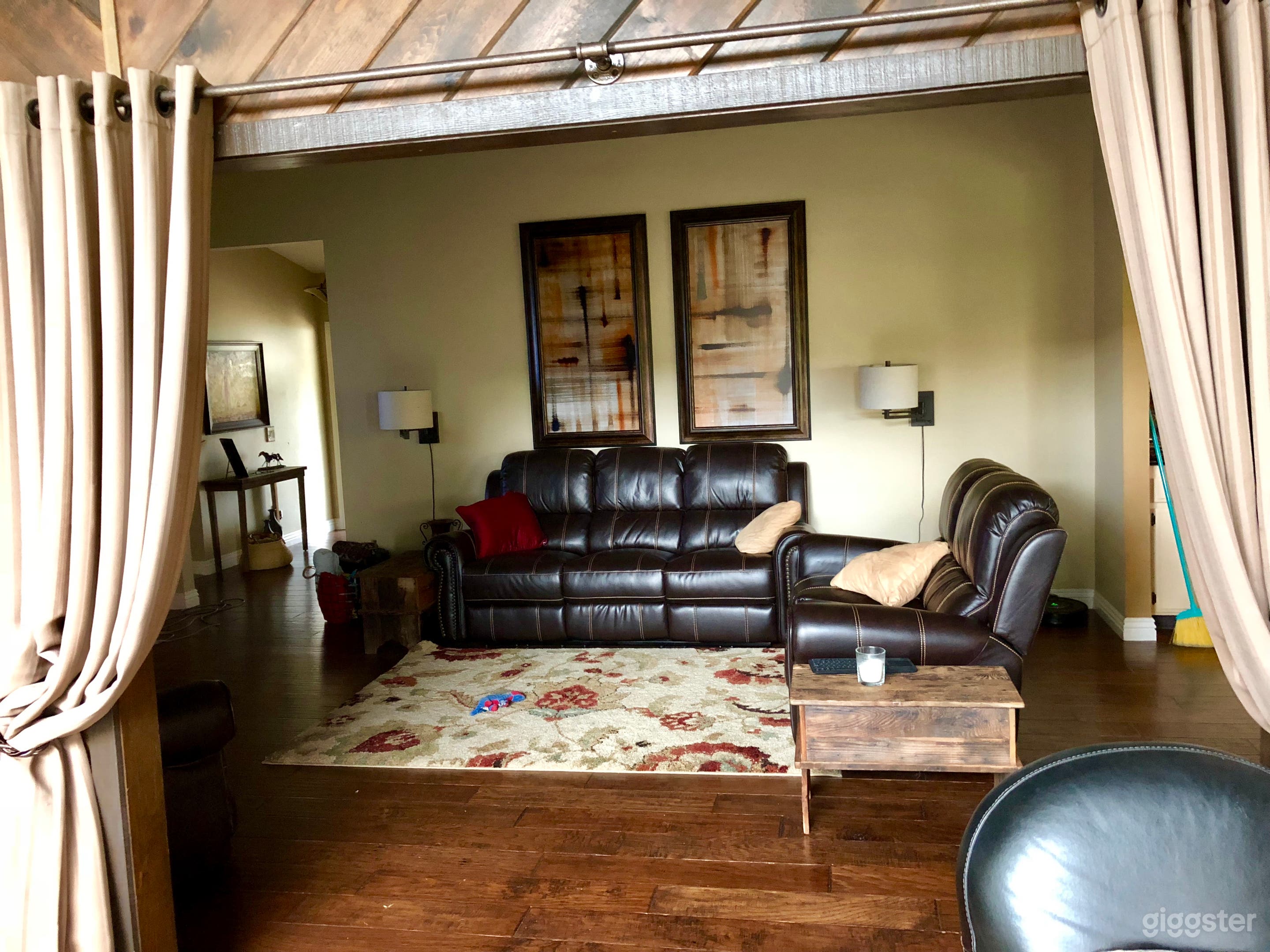 Rustic Style Home with Big Deck Photo 4