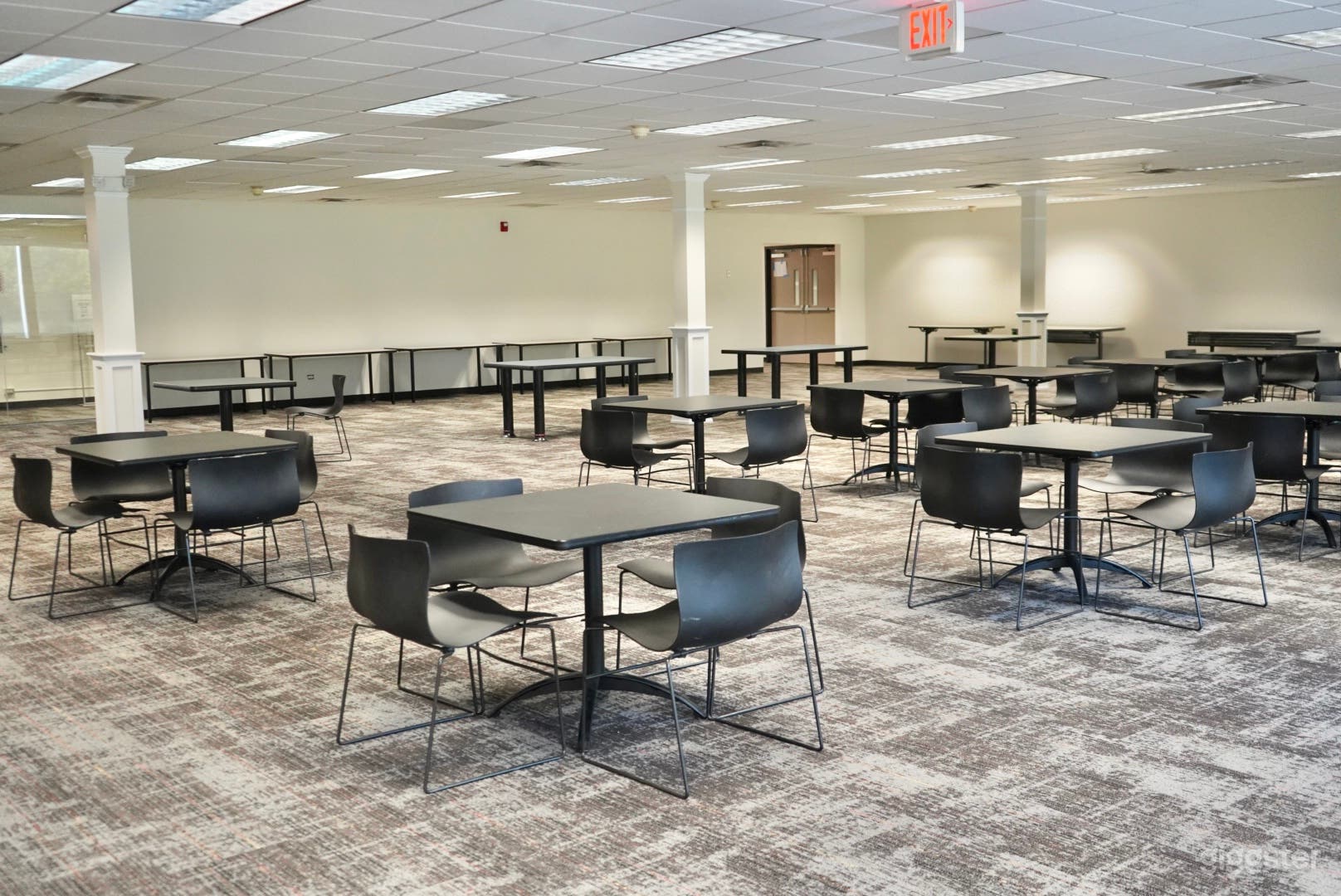 Spacious Venue, Soaring Windows &amp; Natural Light Photo 1