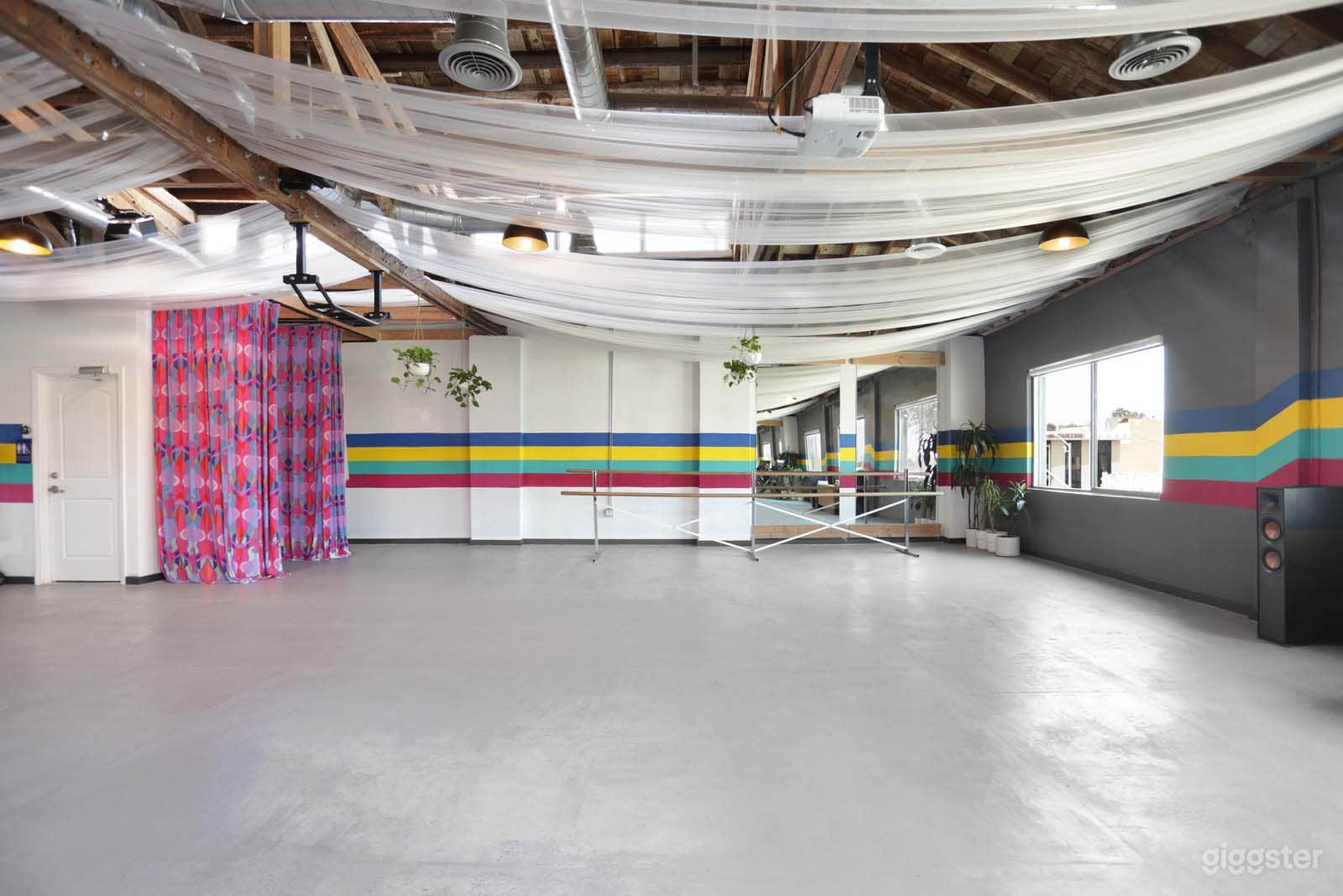 Bright &amp; Airy Wellness Studio, Meeting Space Photo 4