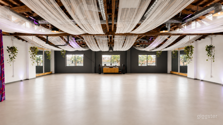  Estudio de bienestar luminoso y aireado, espacio para reuniones 