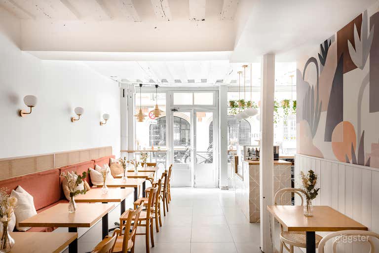  Caffè-Cantina di pratica in affitto nel cuore del Marais! 