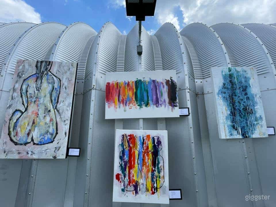 Outdoor Art Exhibition Space in Newtown Photo 2