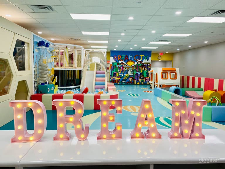  Children's Play and Learn Center in Forest Hills 