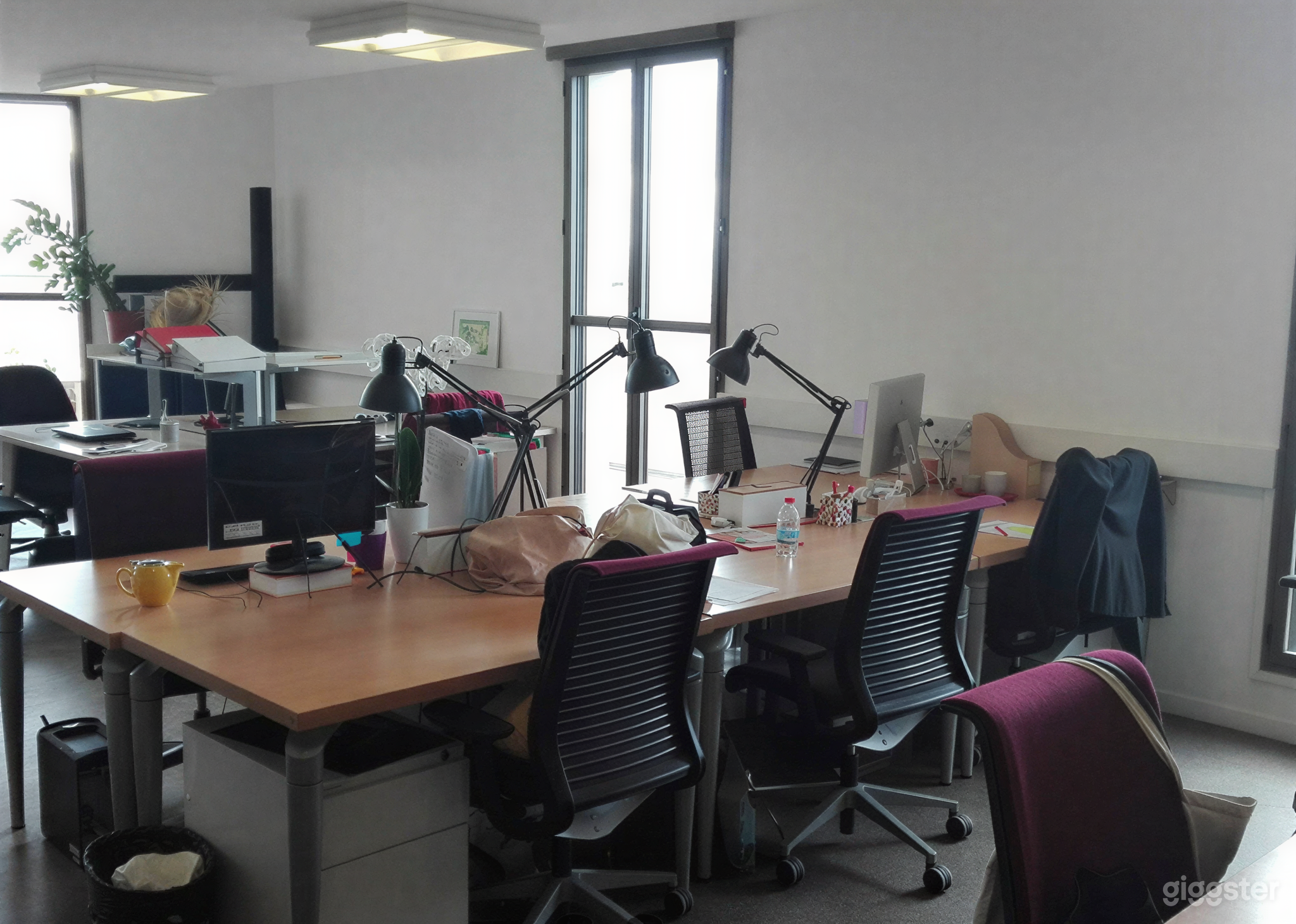 Photo de Espace de travail lumineux & dynamique 3