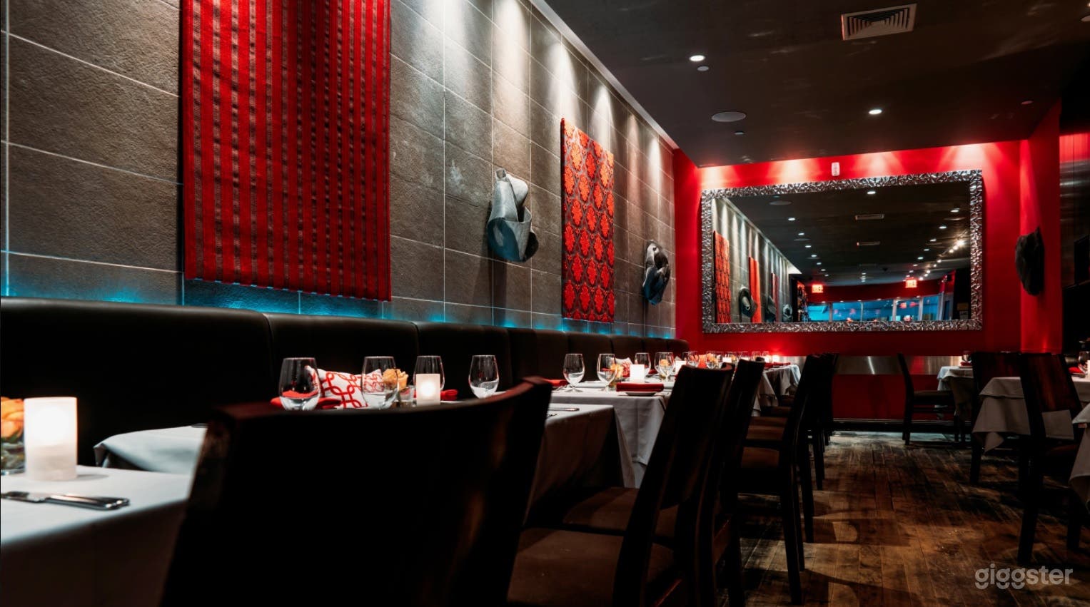 Friendly Bar &amp; Modern Main Dining Room  Photo 1