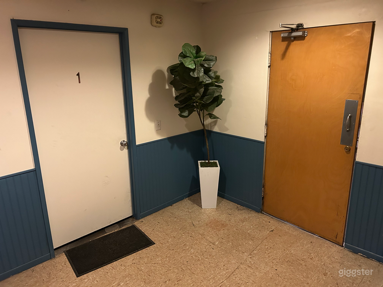  Apartment Landing (Level 1) 