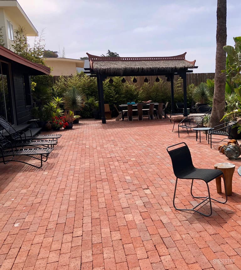  EXT LARGE BRICK PATIO 