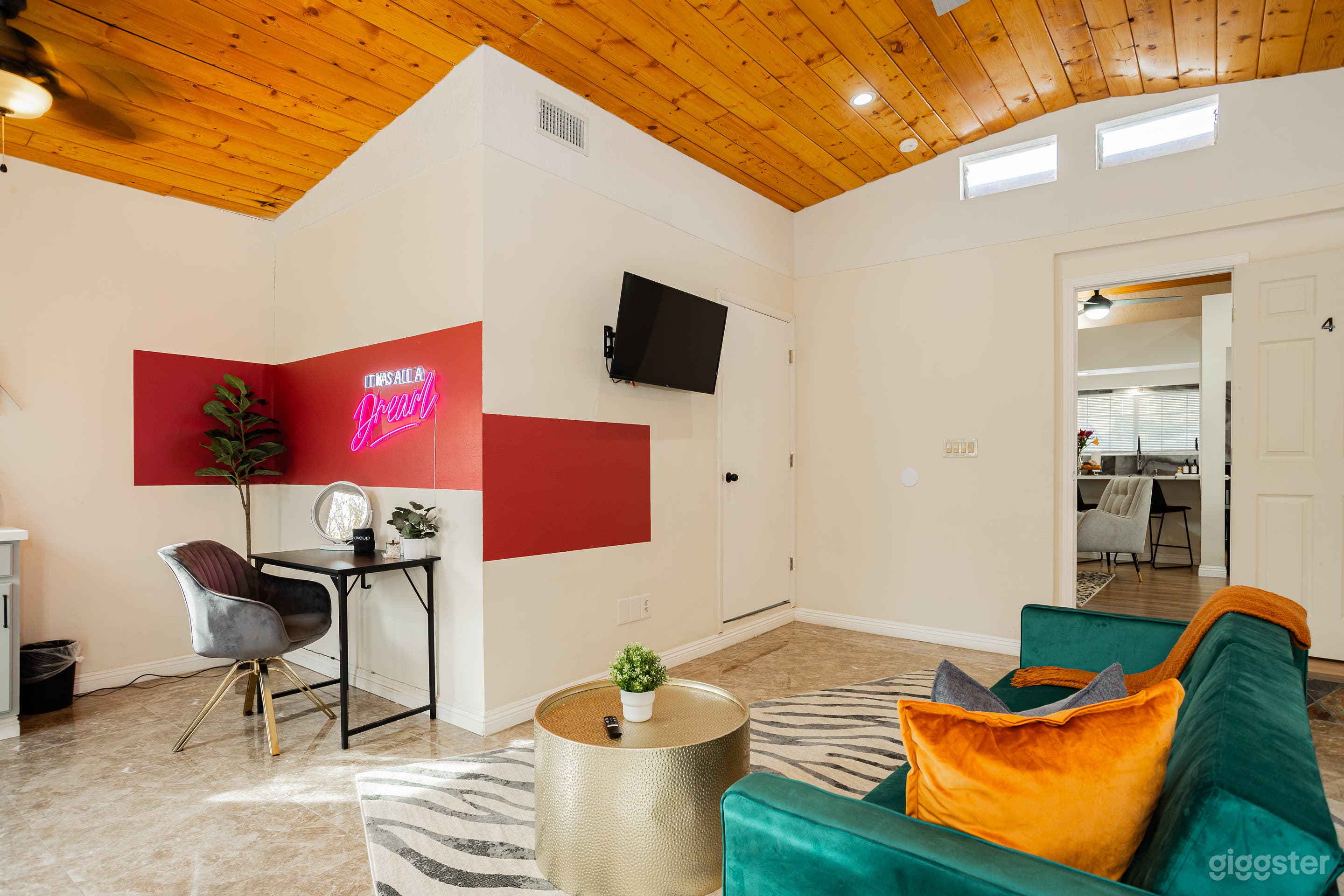 Stylish Vegas House with STRAT Views | Film, Photo & Events Photo 1
