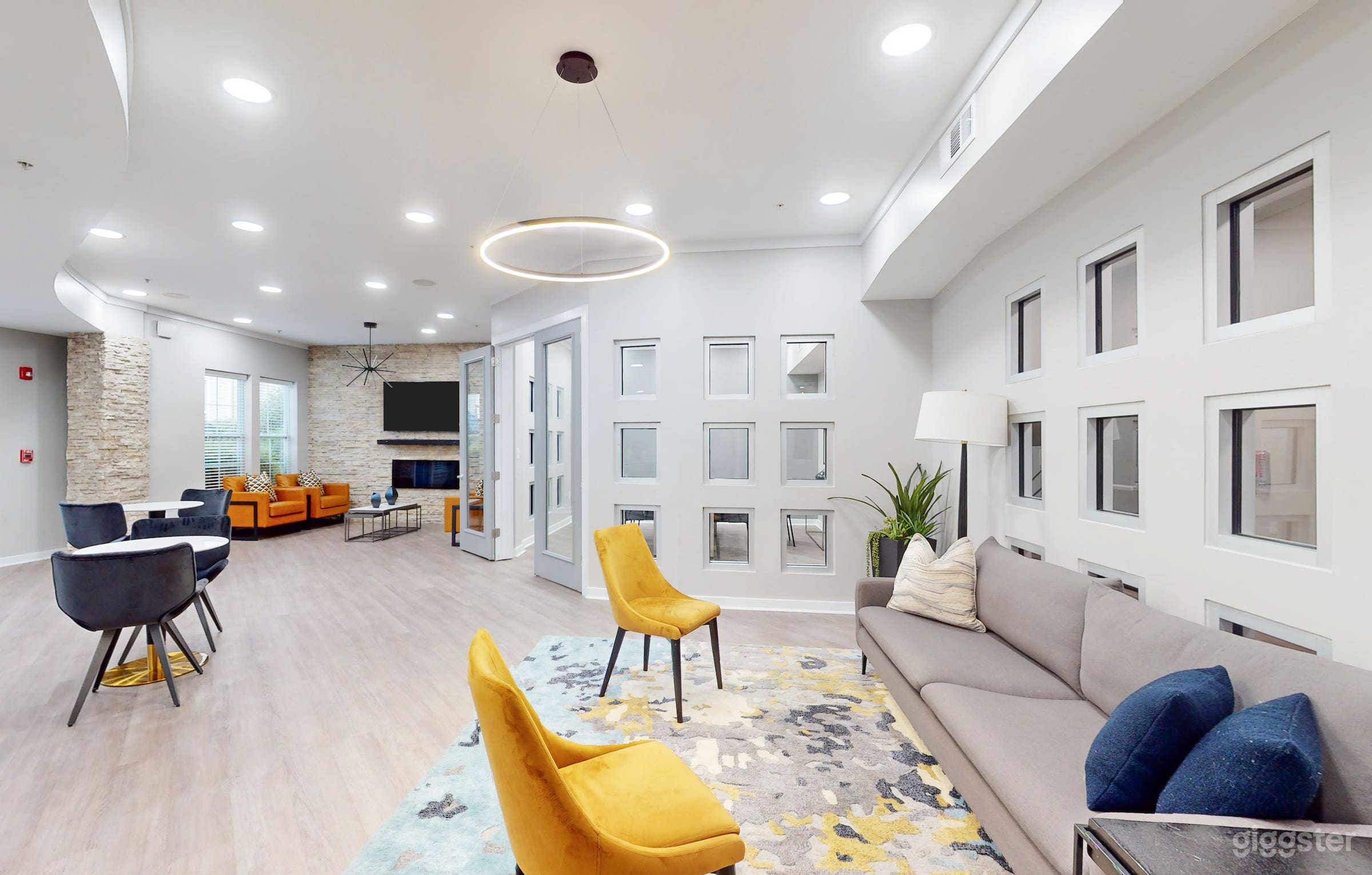 Classy Club Room in Towson Photo 1