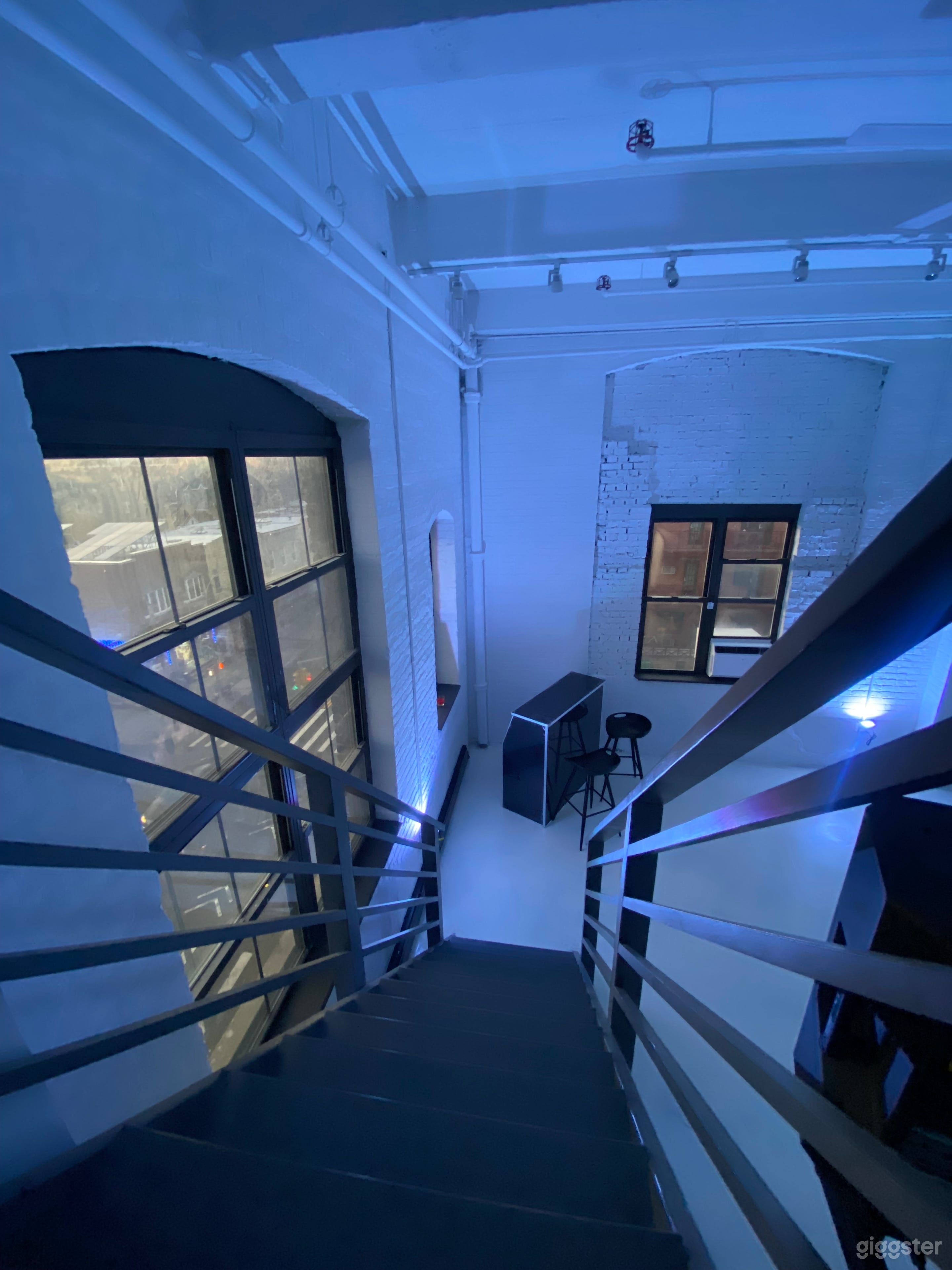 Beautiful loft in the heart of Astoria NY Photo 3