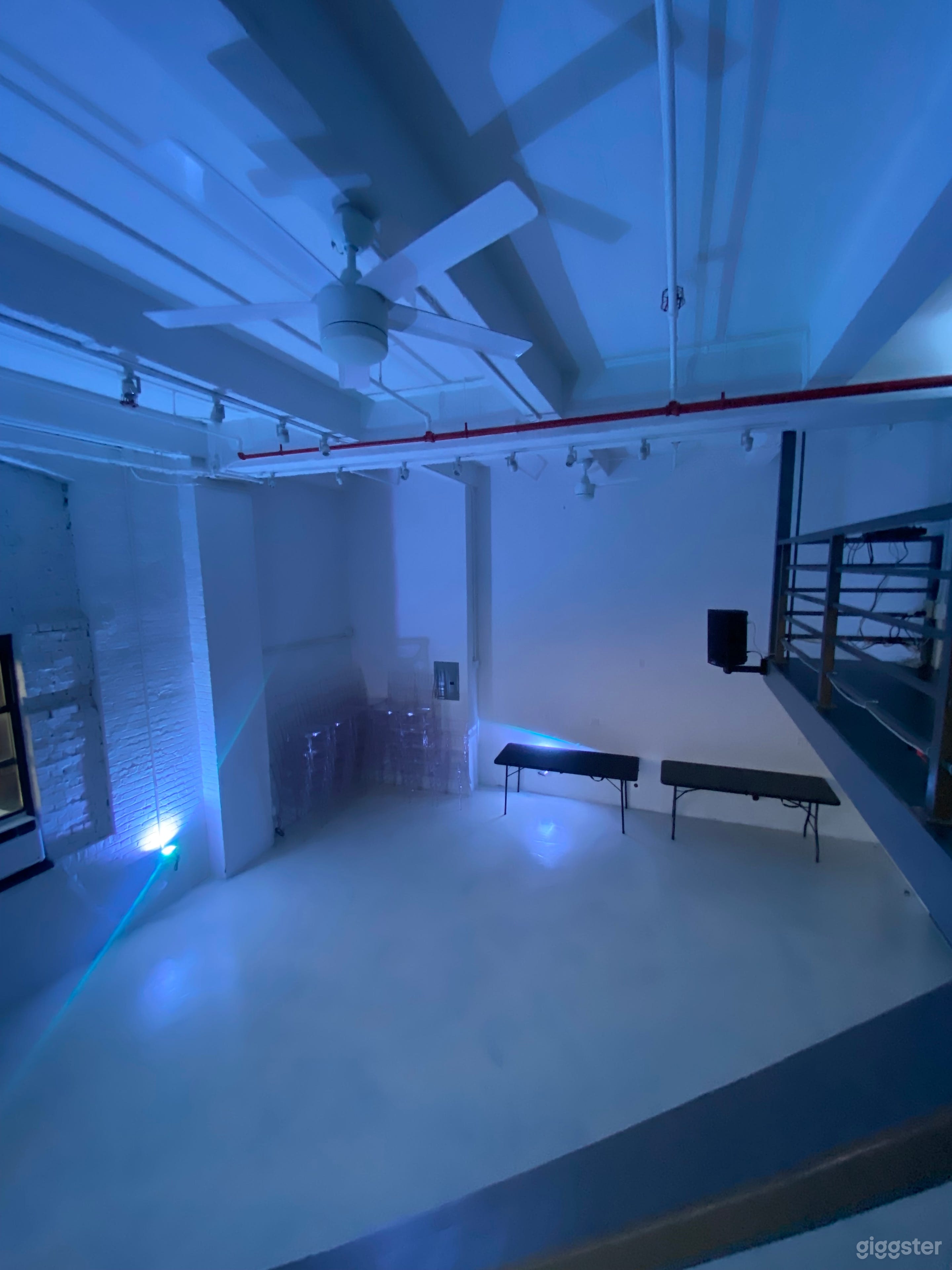 Beautiful loft in the heart of Astoria NY Photo 4