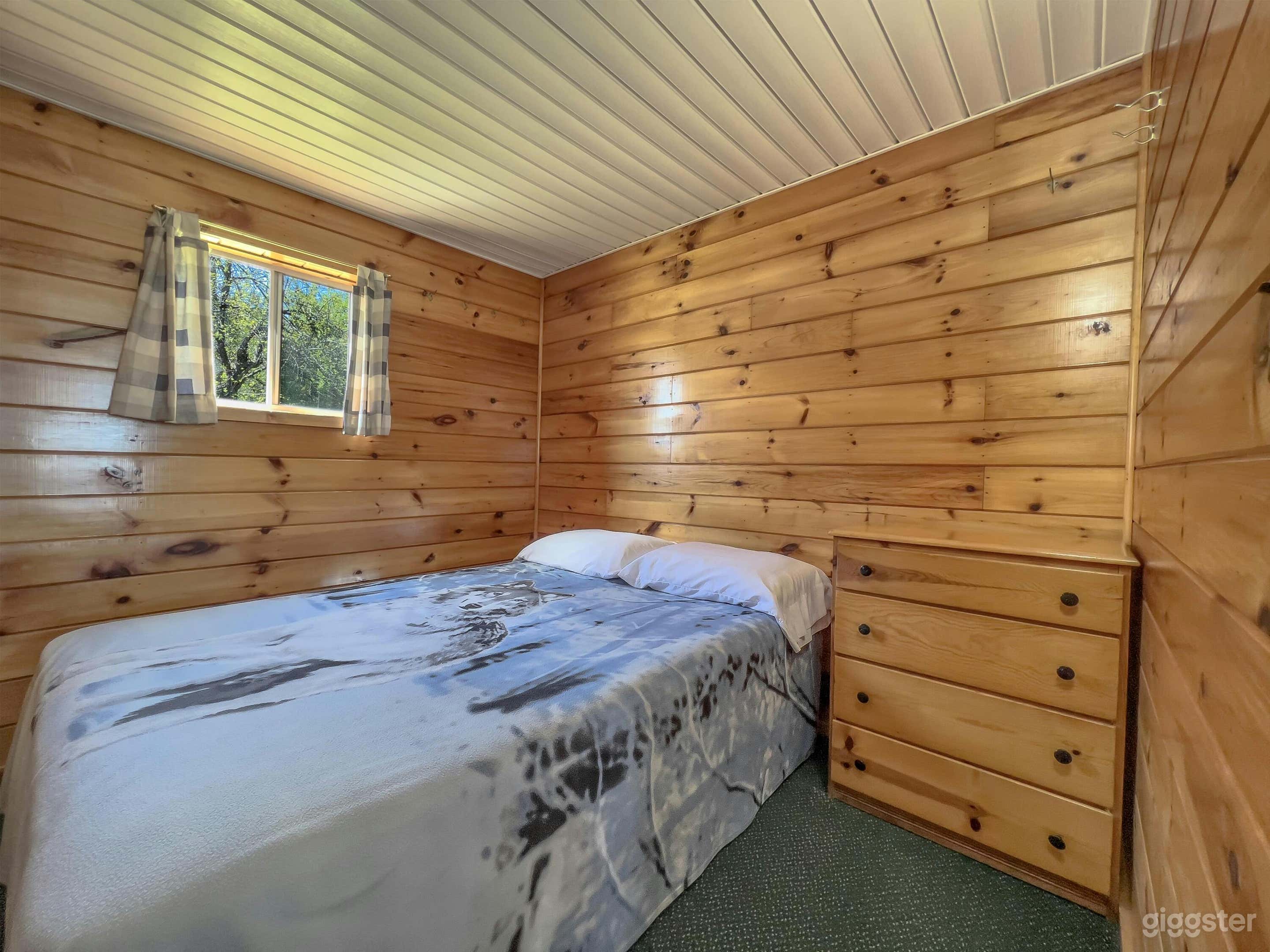 Lakeside Retreat Cabins Photo 4