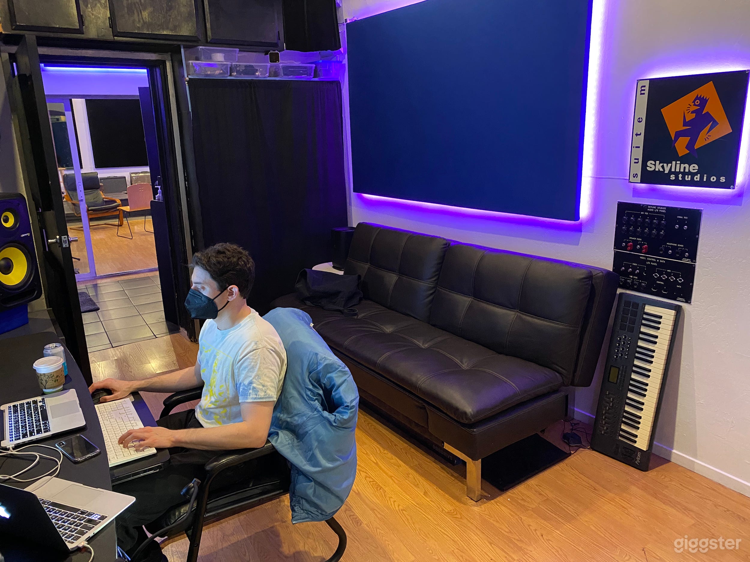 Control Room B Photo 3