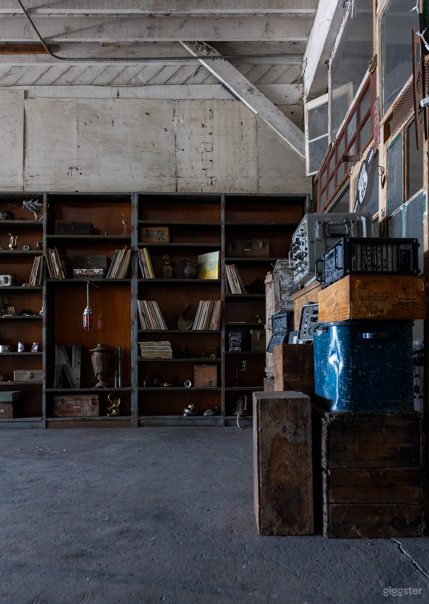 Junky Loft Style Warehouse &amp; Studio! Photo 2