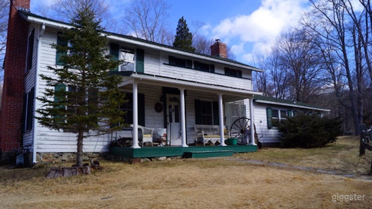 Rustic Farmhouse With 2 Barns on 17 Acres Photo 3