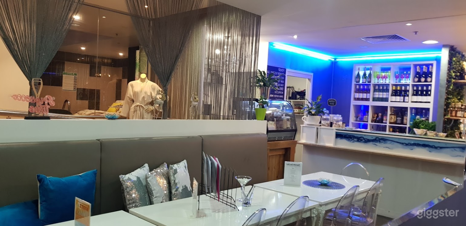 Spa Bar &amp; Cafe Photo 4