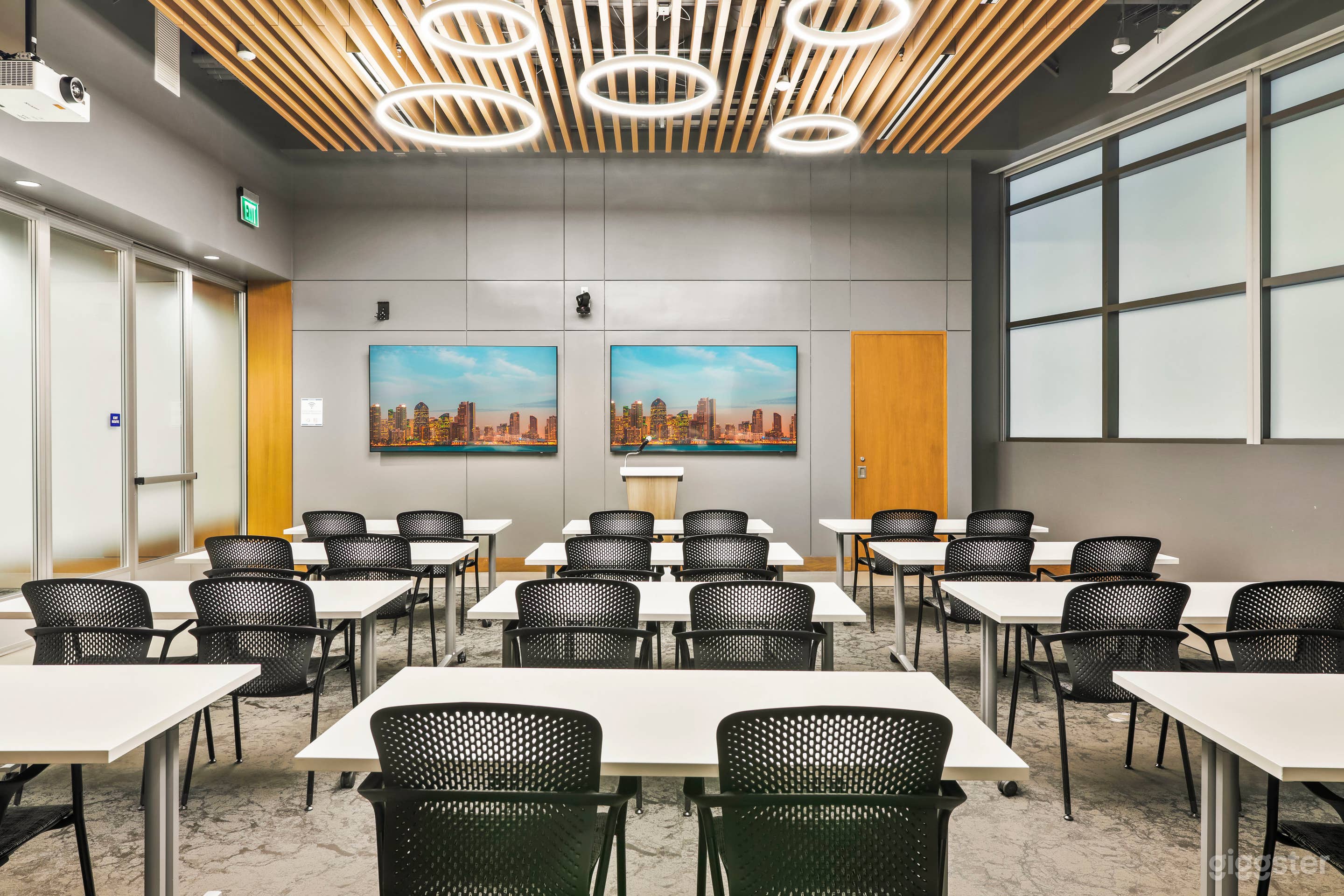 Edison Conference Room Photo 2