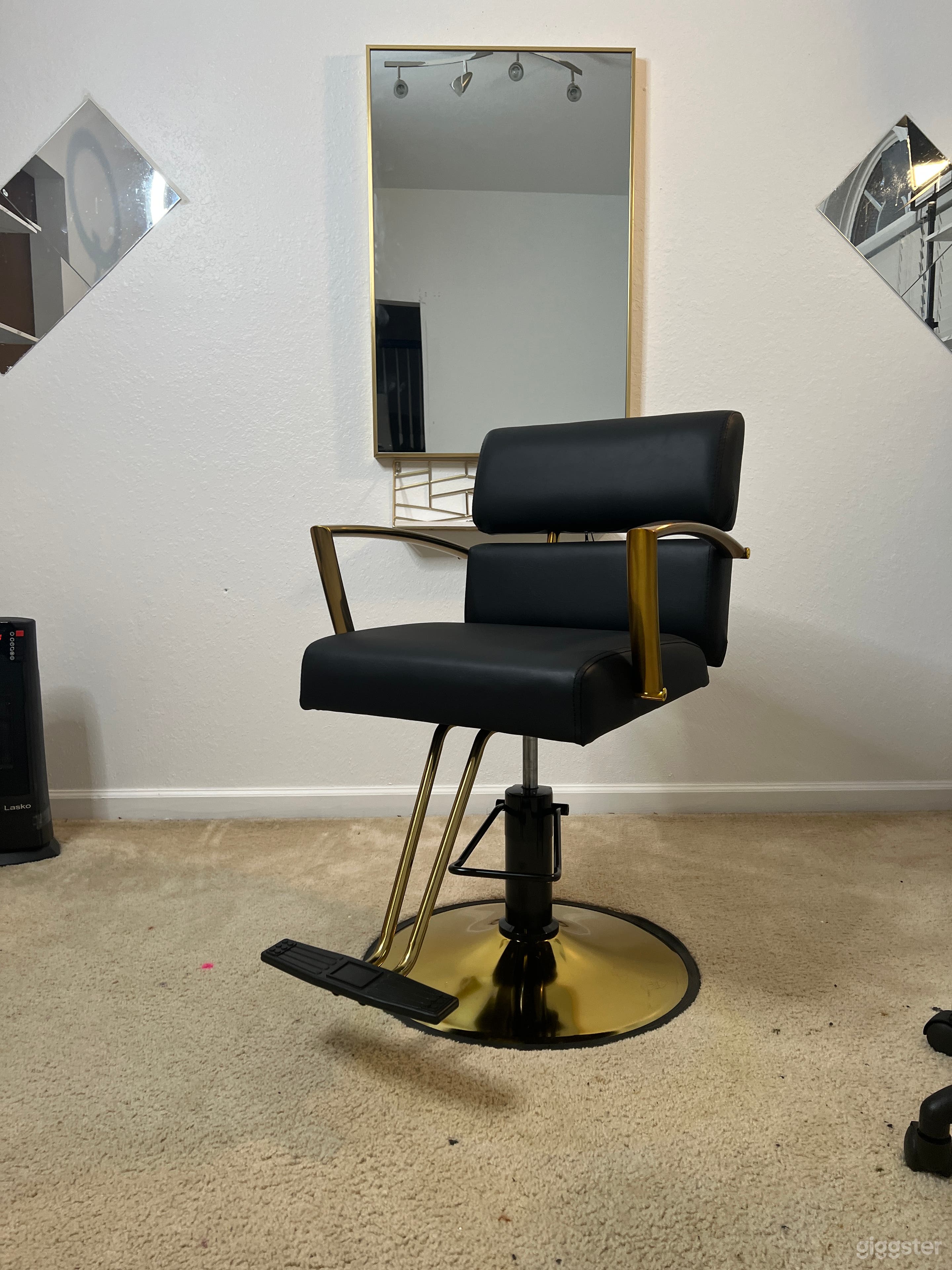 Sunroom area features a salon/makeup space