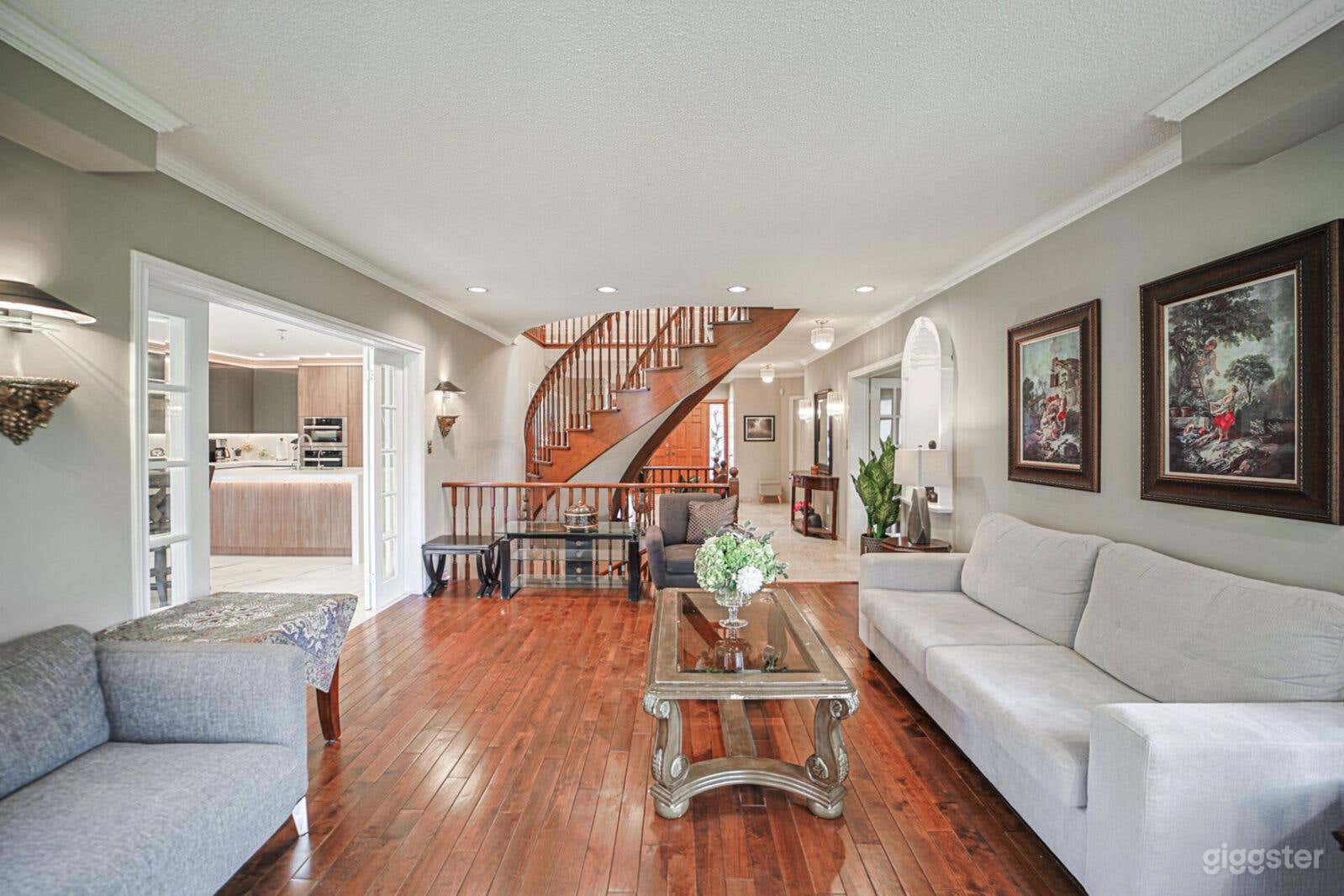 Elegant 6-Bedroom - Film &amp; Lifestyle Shoot Friendly Photo 3