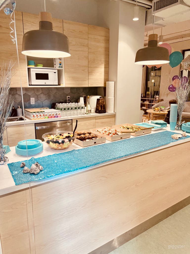  Family-Friendly light filled zen space 