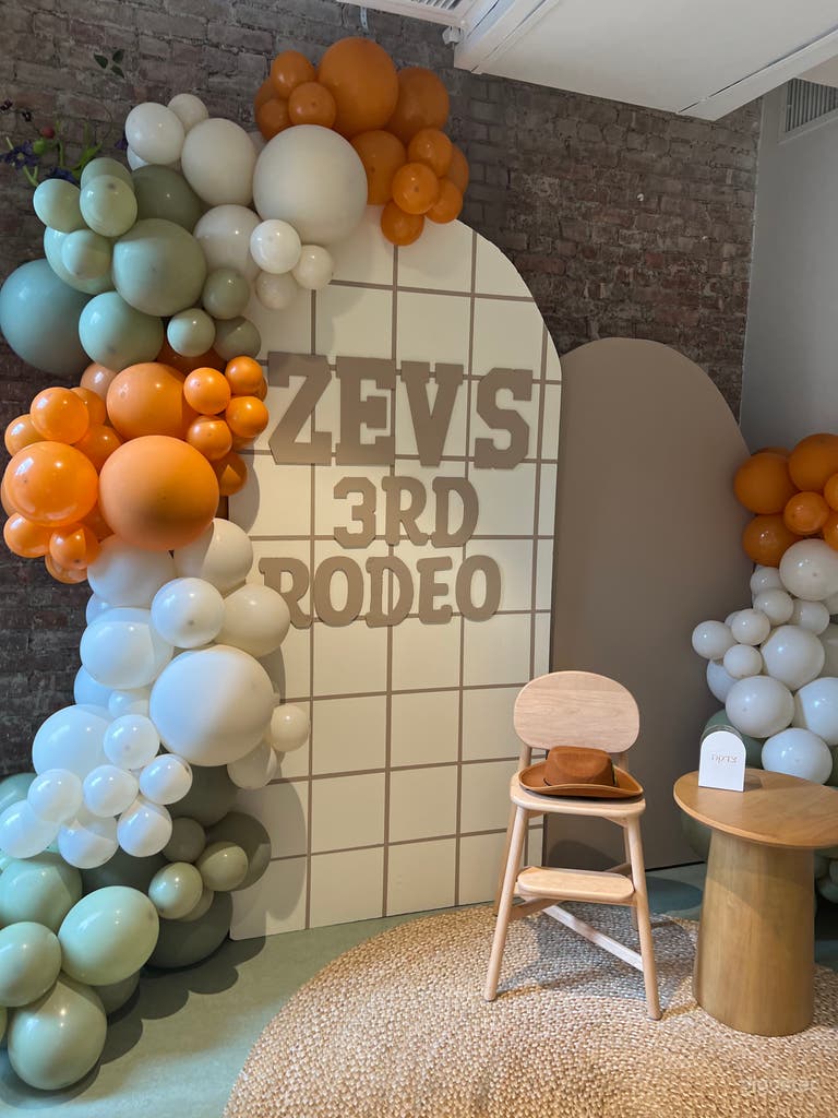  Family-Friendly light filled zen space 