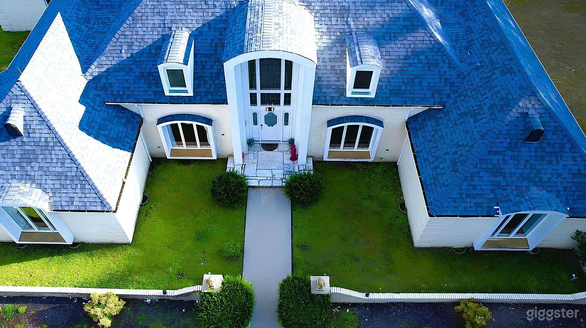 Gated Mansion: Tennis Court, Movie Theater, Arcade Photo 4